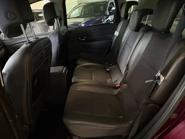 Renault Scenic view 5