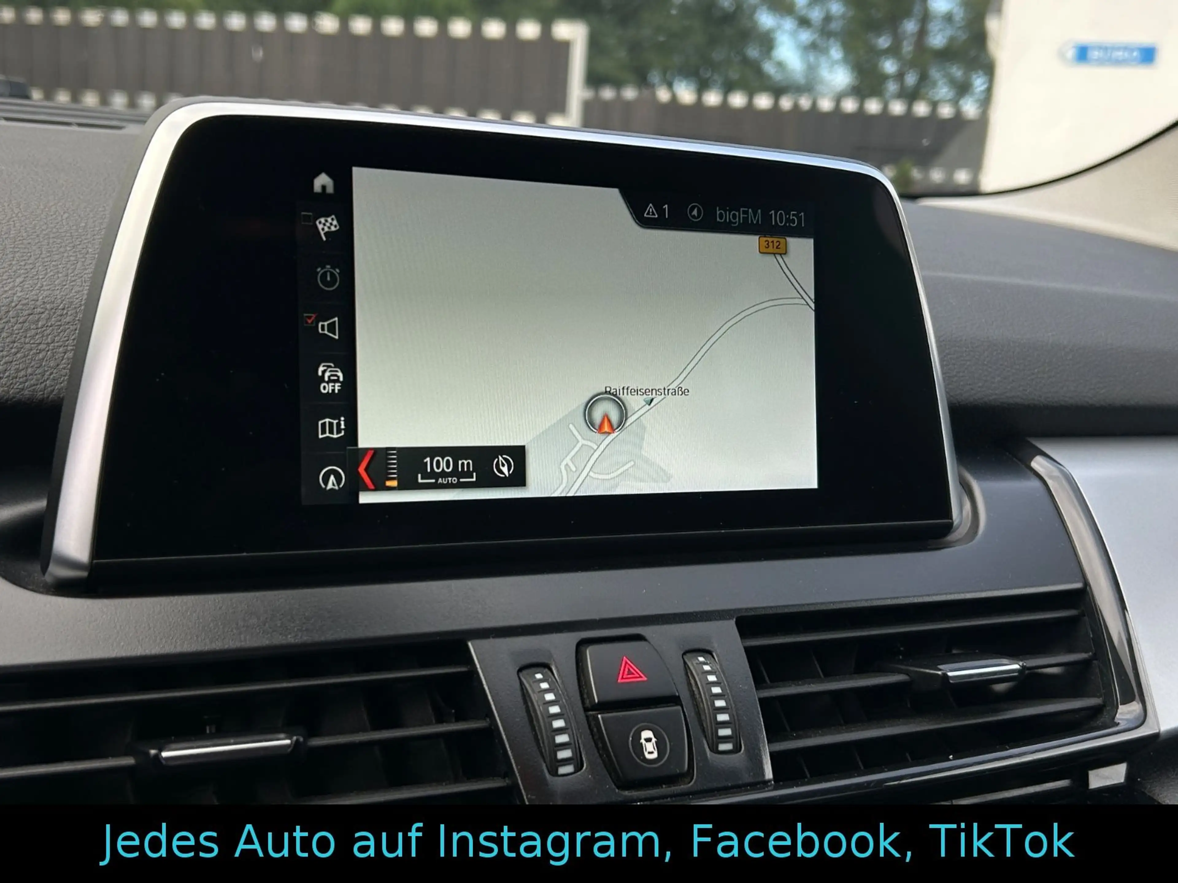 BMW 218 d Gran Tourer Automatik / LED — photo 16