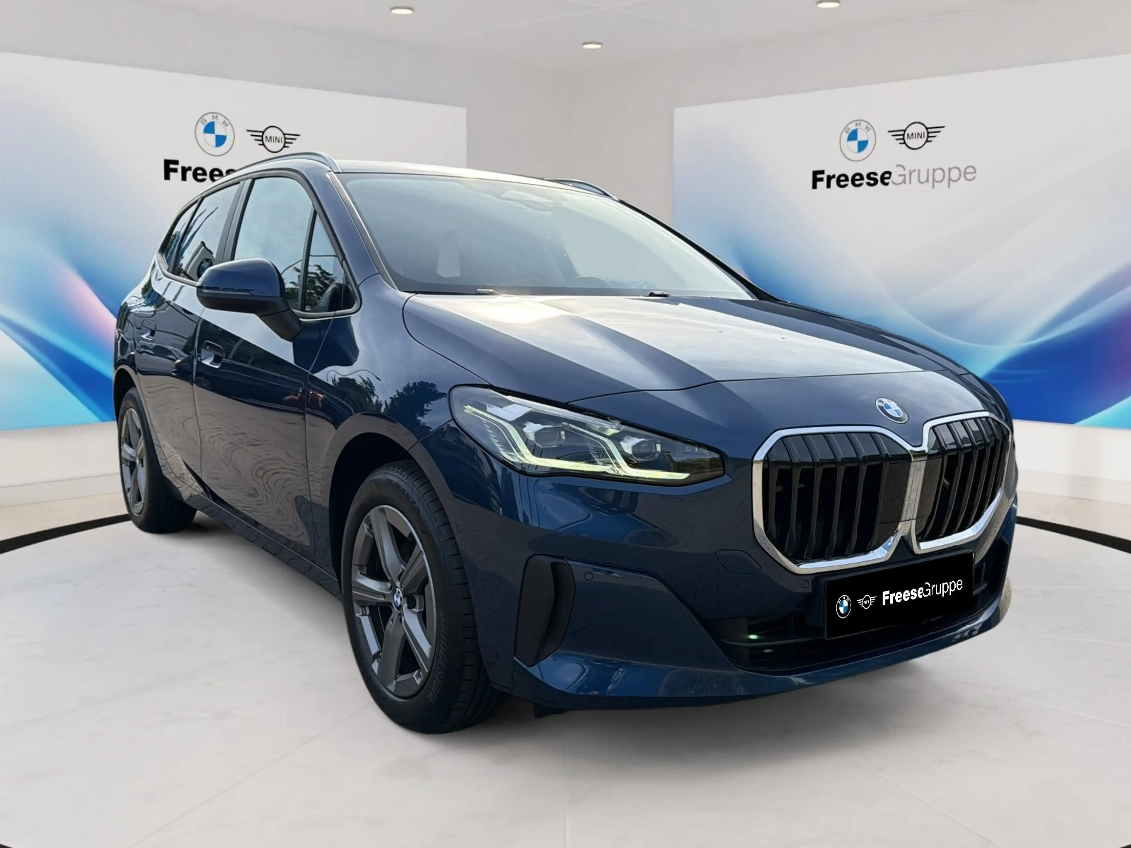 BMW 220 i Active Tourer AHK PANO RFK HIFI LED SHZ DAB — photo 8