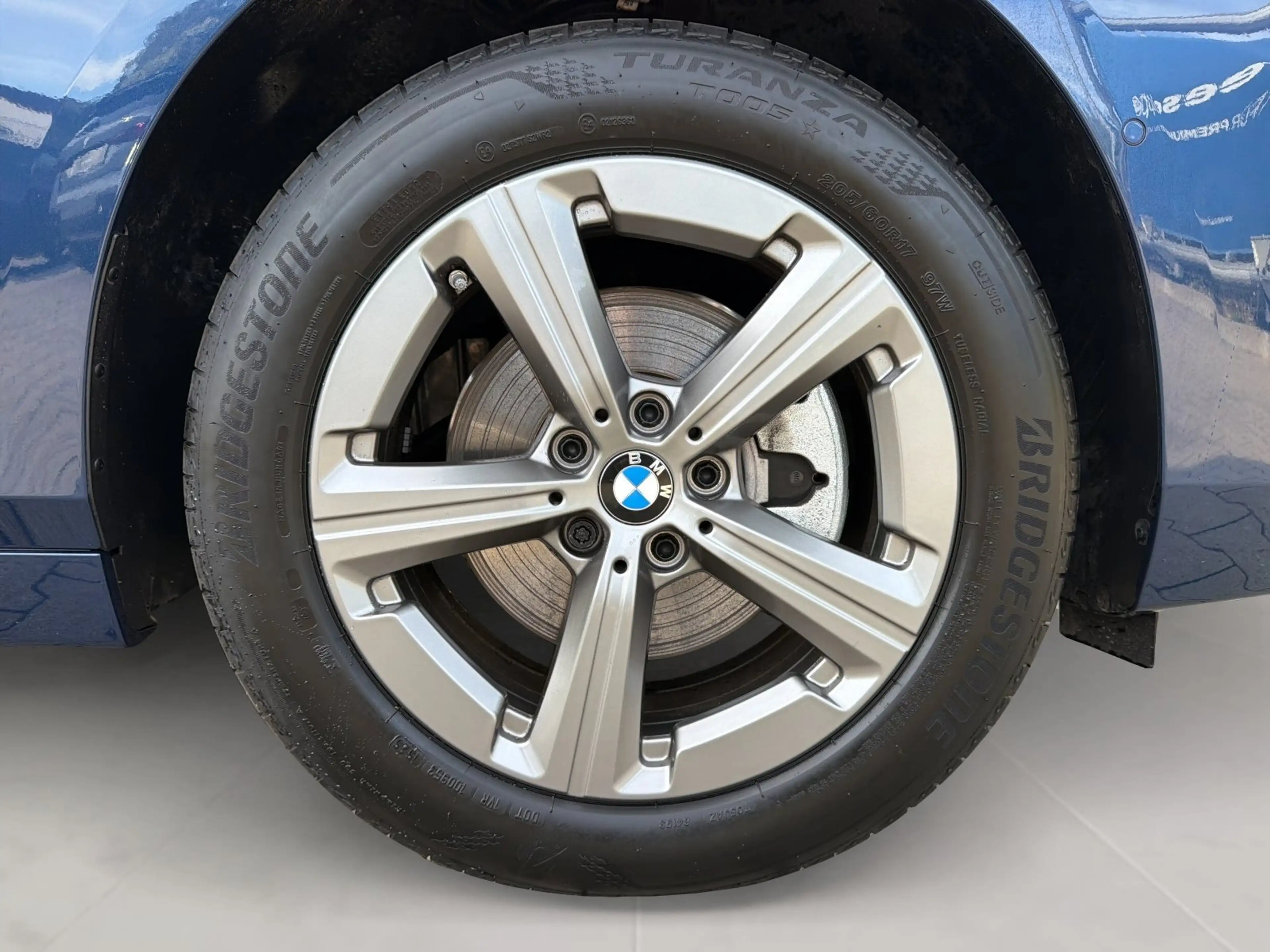 BMW 220 i Active Tourer AHK PANO RFK HIFI LED SHZ DAB — photo 9
