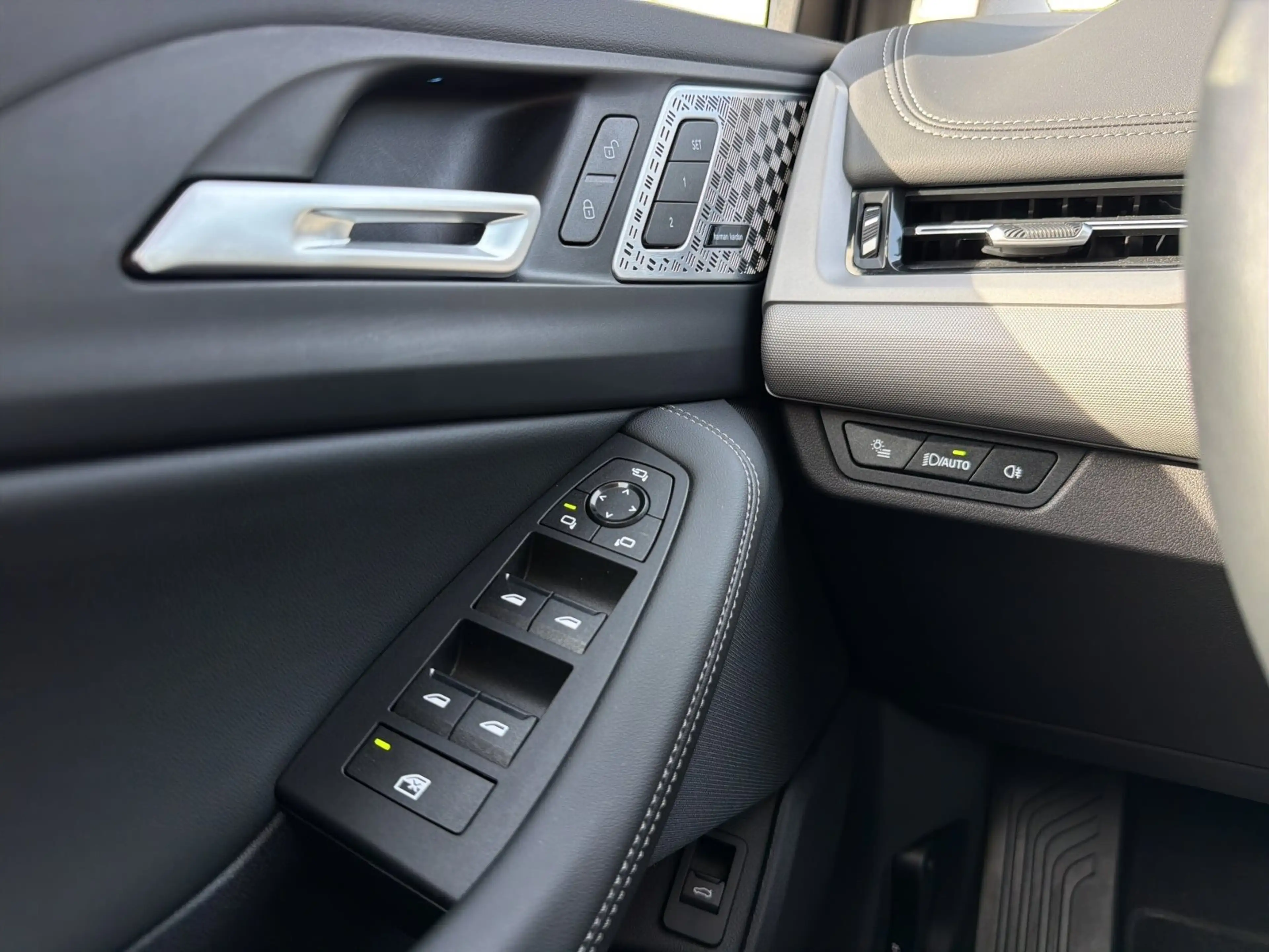 BMW 220 i Active Tourer AHK PANO RFK HIFI LED SHZ DAB — photo 16