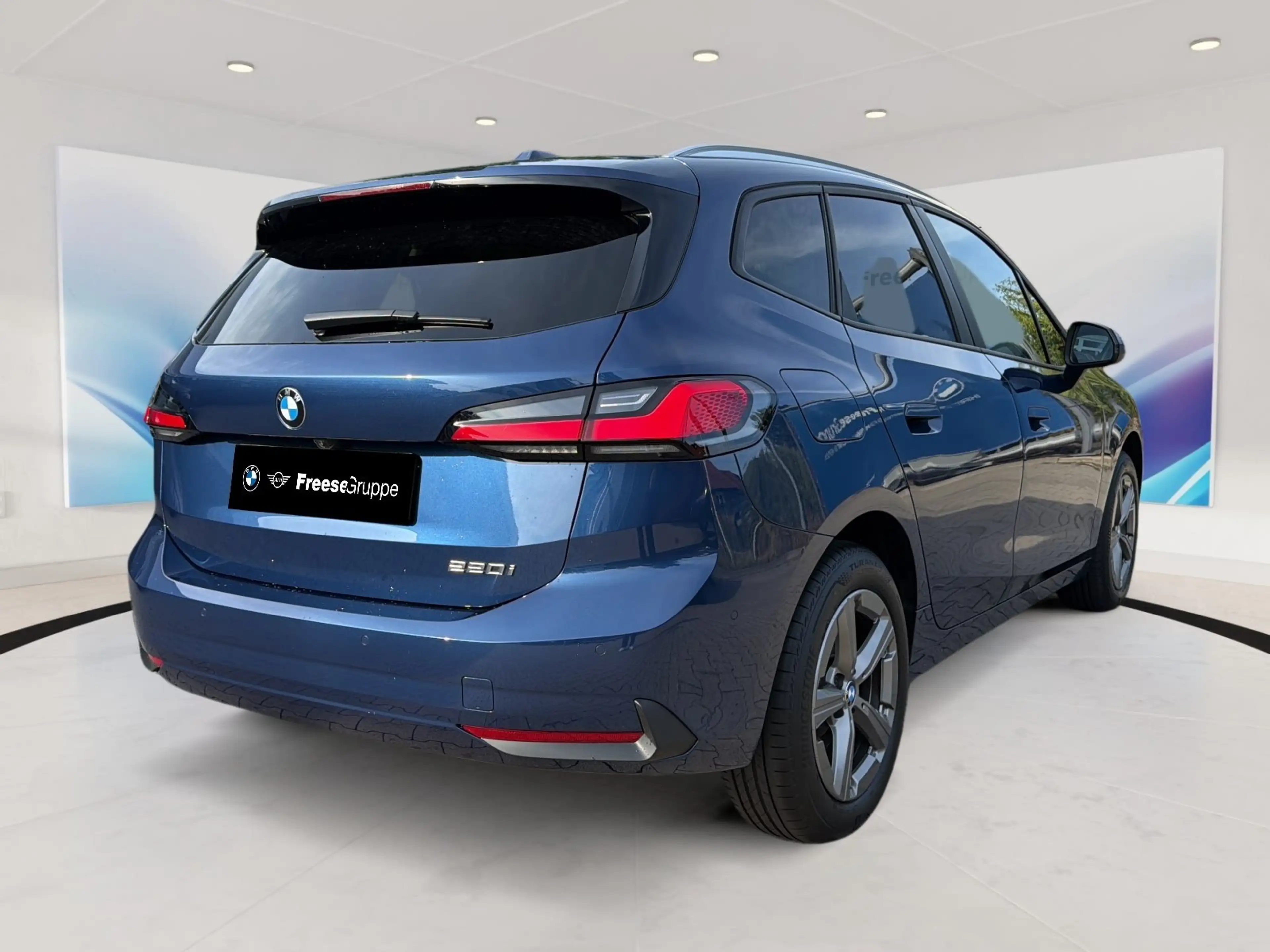 BMW 220 i Active Tourer AHK PANO RFK HIFI LED SHZ DAB — photo 6