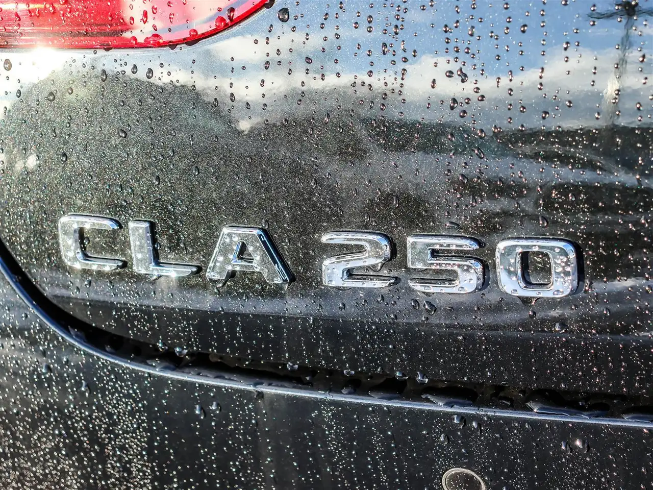Mercedes-Benz CLA снимка Mercedes-Benz CLA