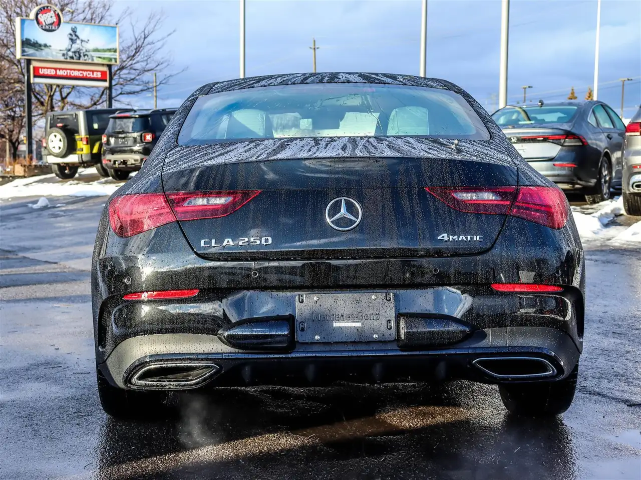 Mercedes-Benz CLA снимка Mercedes-Benz CLA