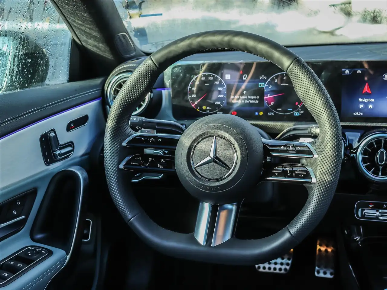 Mercedes-Benz CLA снимка Mercedes-Benz CLA