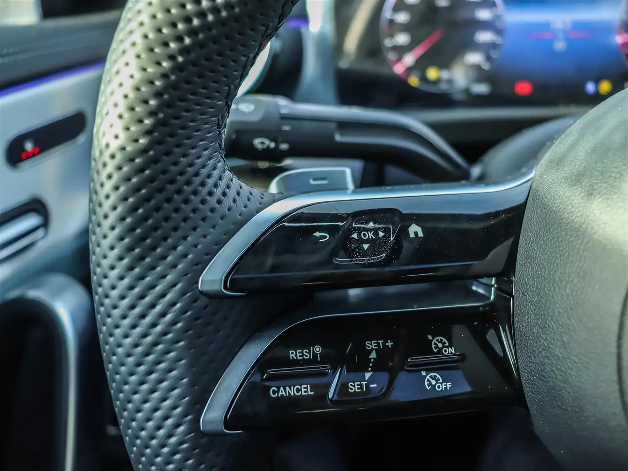 Mercedes-Benz CLA снимка Mercedes-Benz CLA