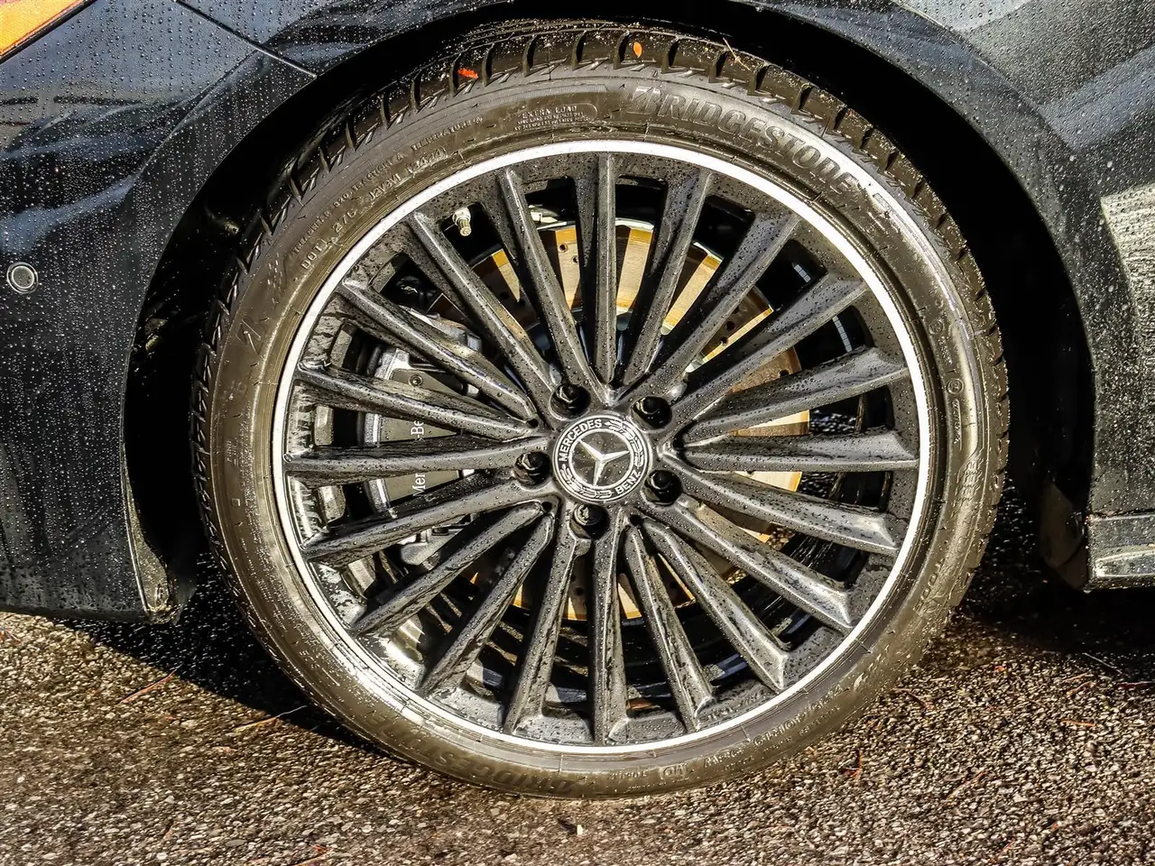 Mercedes-Benz CLA снимка Mercedes-Benz CLA