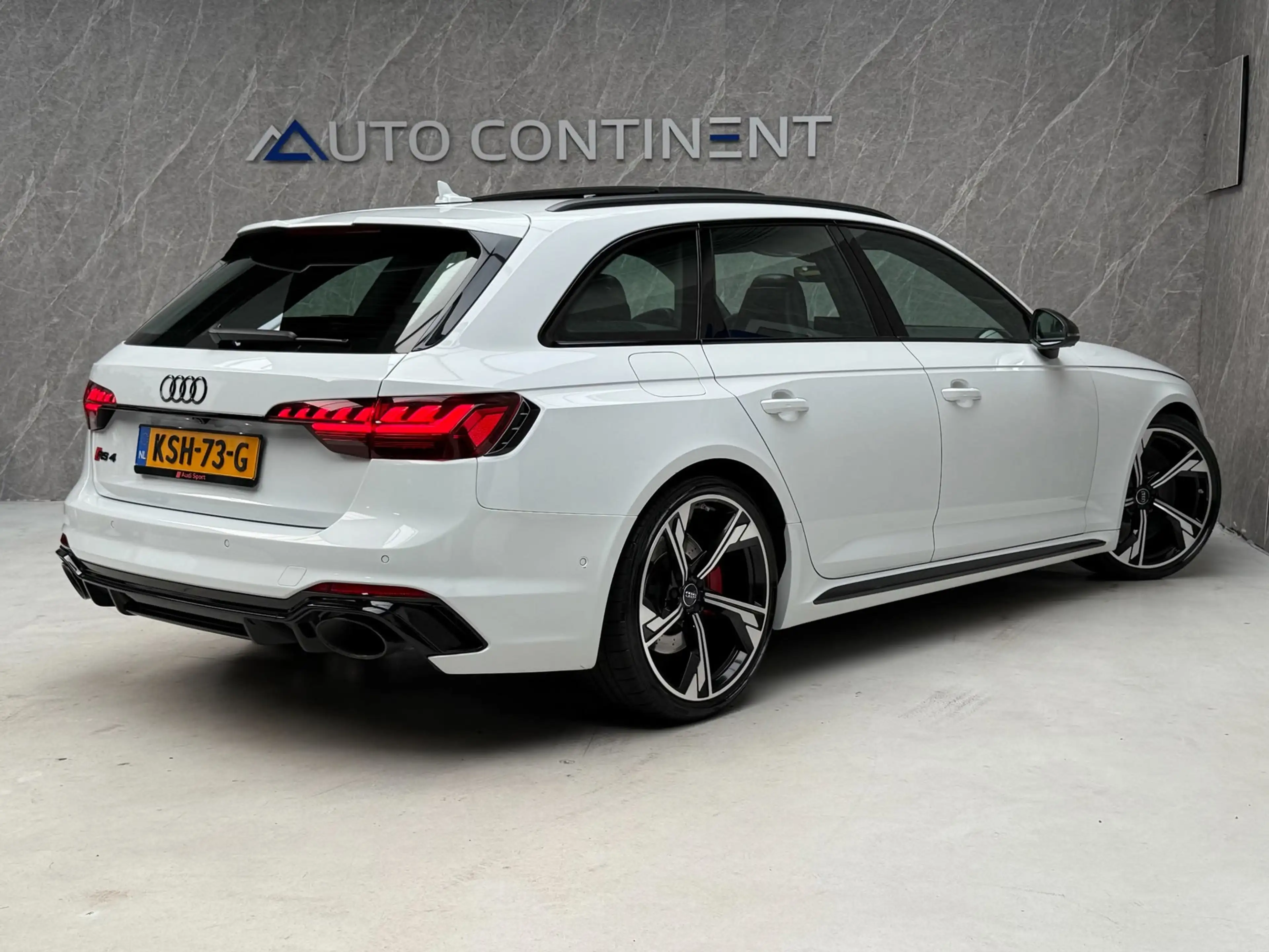 Audi RS4 Avant 2.9 TFSI quattro / Keramisch / Dealer Onderh — photo 2