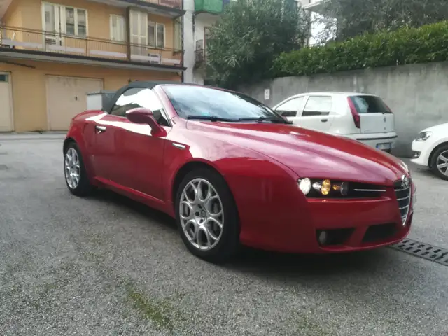 Alfa Romeo Spider Spider 2006 2.4 jdm