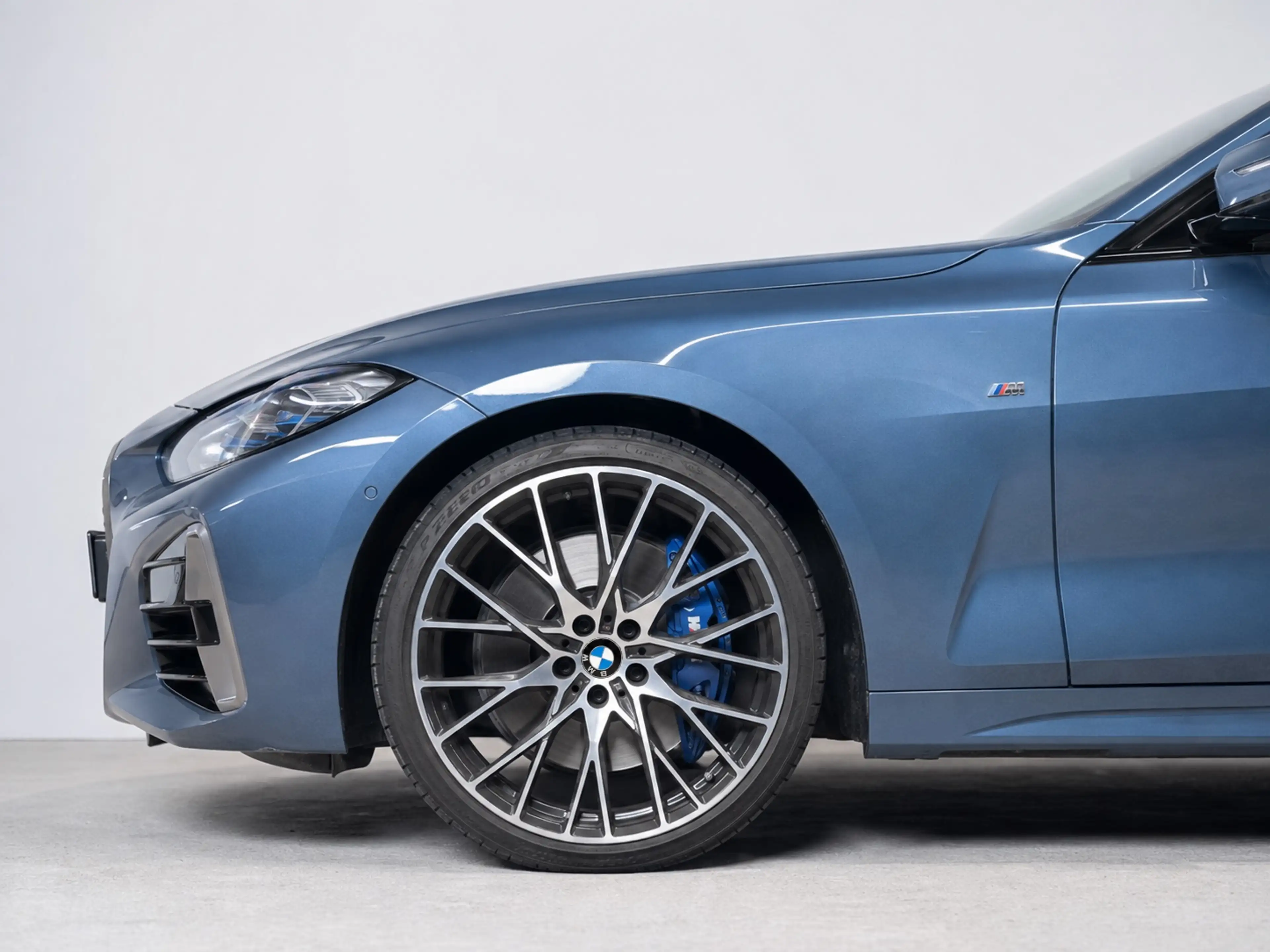 BMW 440 (G22) M440i xDrive - Arctic Race Blue, Pano, HUD — photo 4