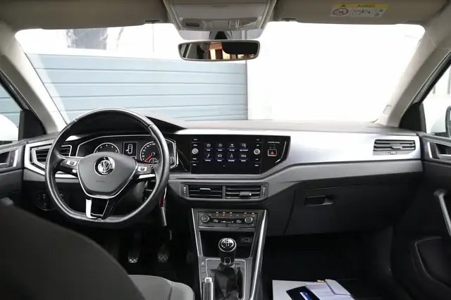 Volkswagen Polo view 7