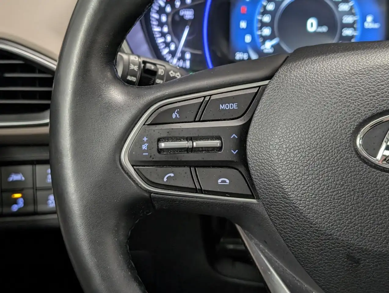 Hyundai SANTA FE снимка Hyundai SANTA FE