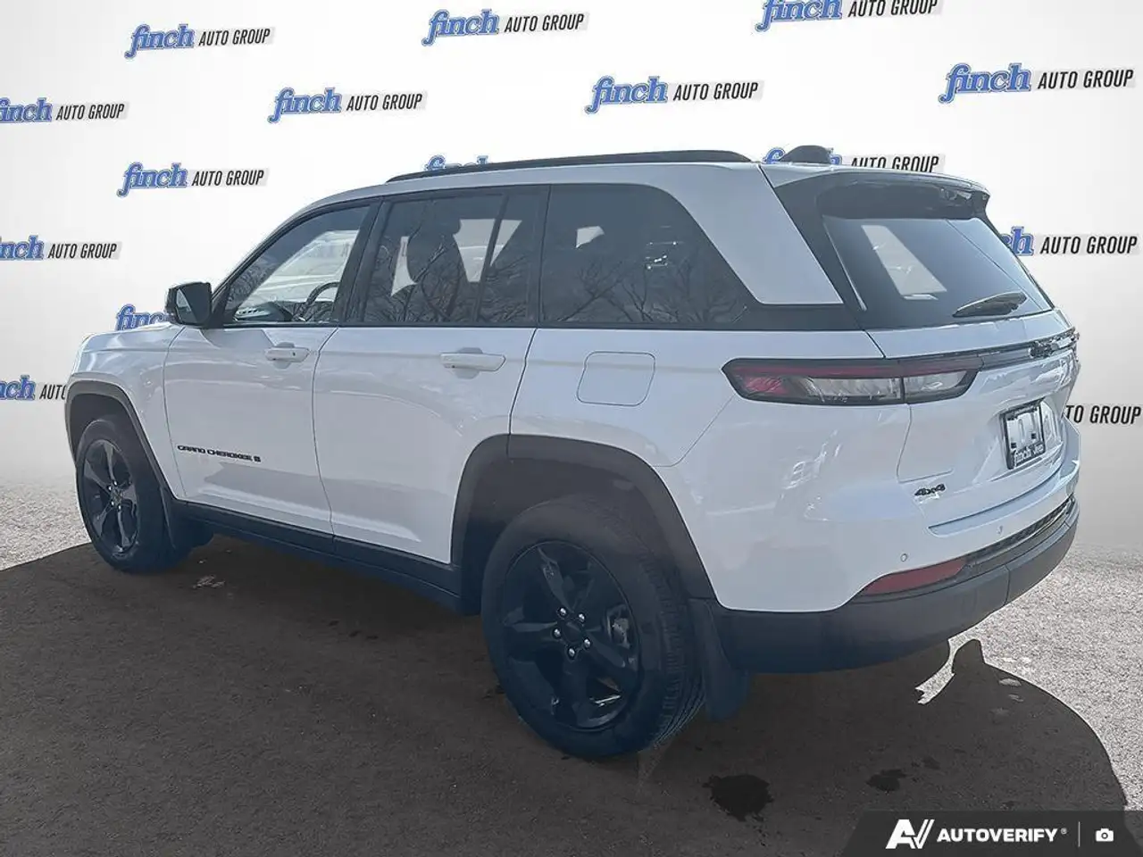 Jeep Grand Cherokee снимка Jeep Grand Cherokee