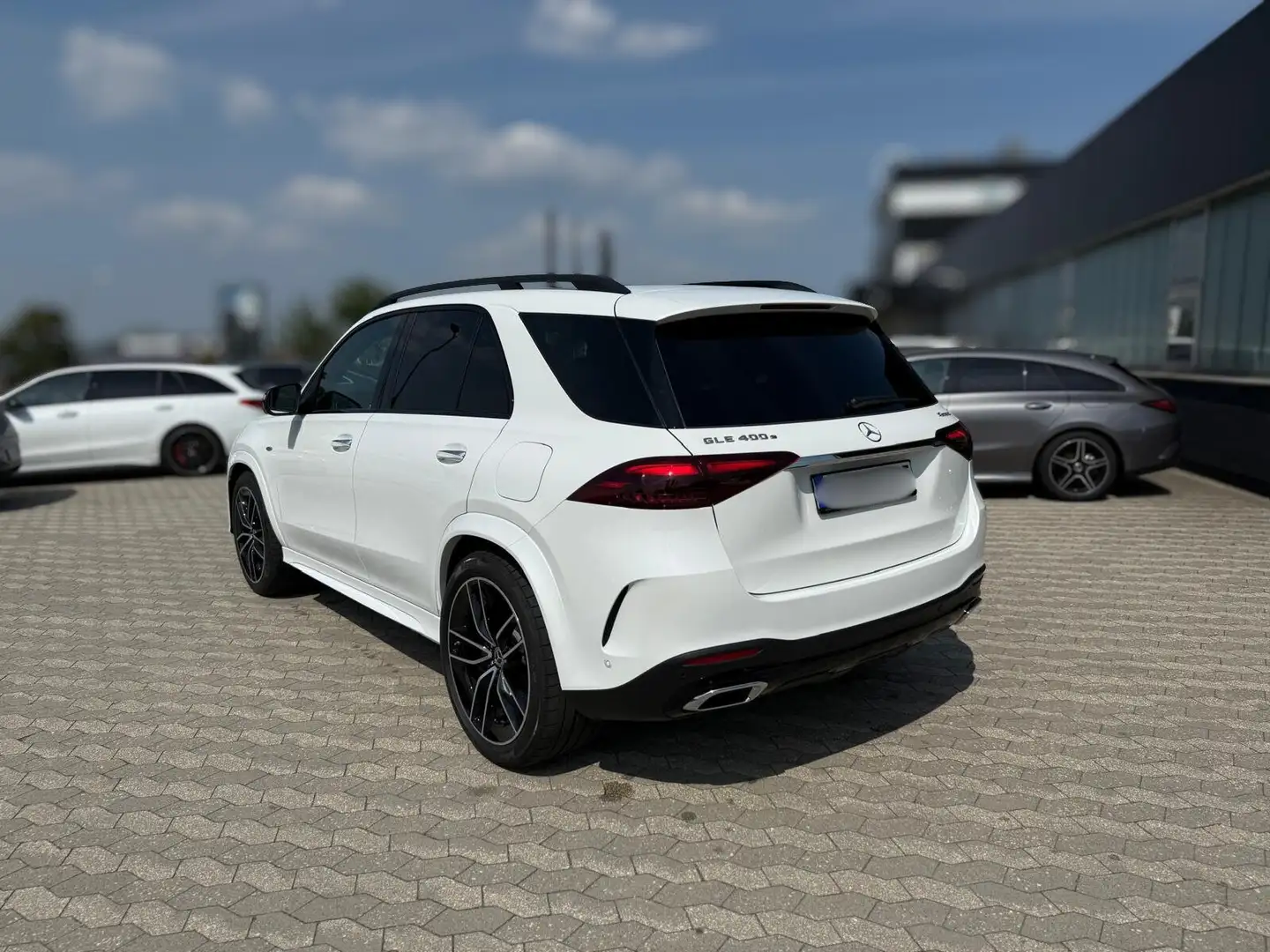 Mercedes-Benz GLE 400 e 4M Hybrid Pano/AHK/Airmat/Dist/HUD/22" Weiß - 2