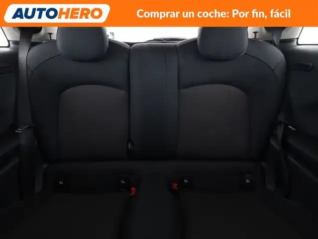 Mini Hatch view 16
