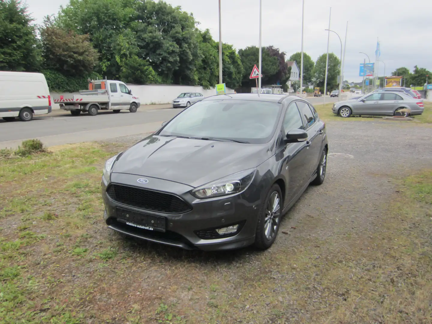 Ford Focus ST-Line Grau - 1