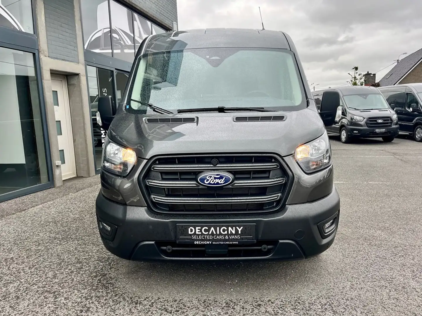 Ford Transit 2.0D 130PK L3H2*Carplay*Trekhaak 2.8T*Camera*Senso Grijs - 2