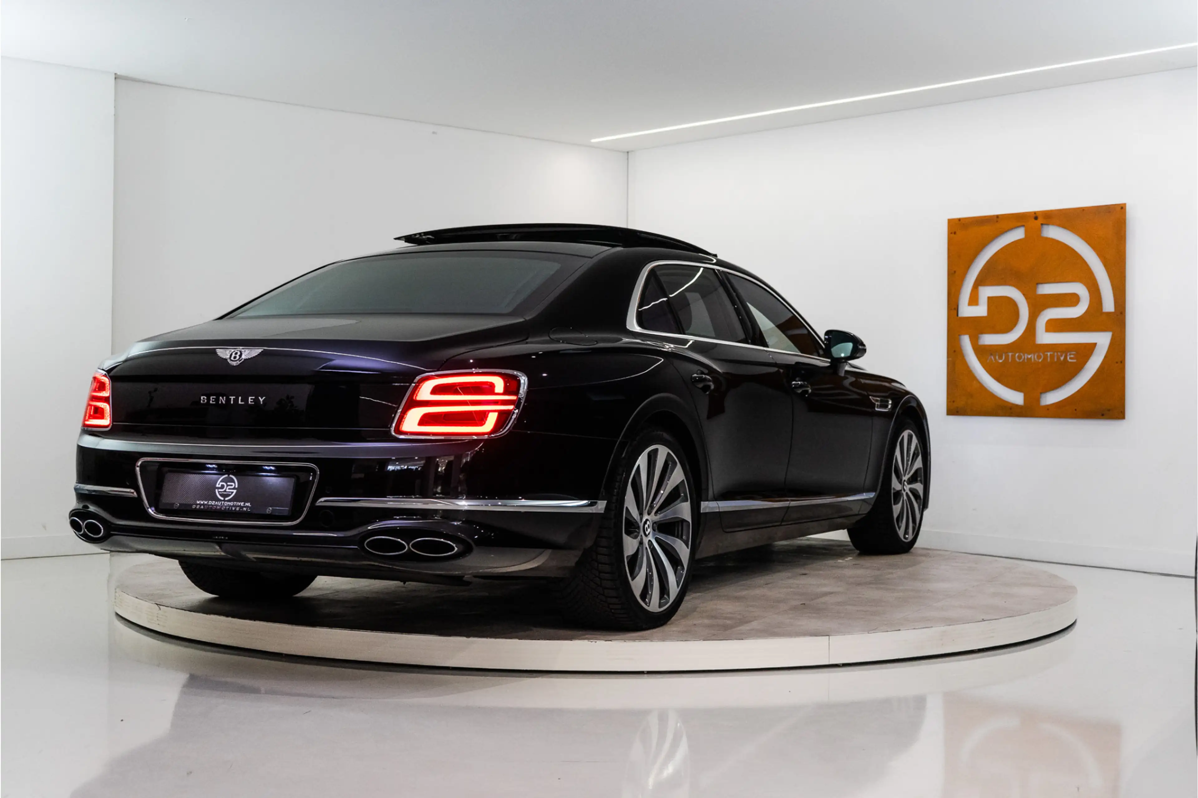 Bentley Flying Spur 2.9 V6 Hybrid Mulliner 544PK | Pano | B&O | Night — photo 5