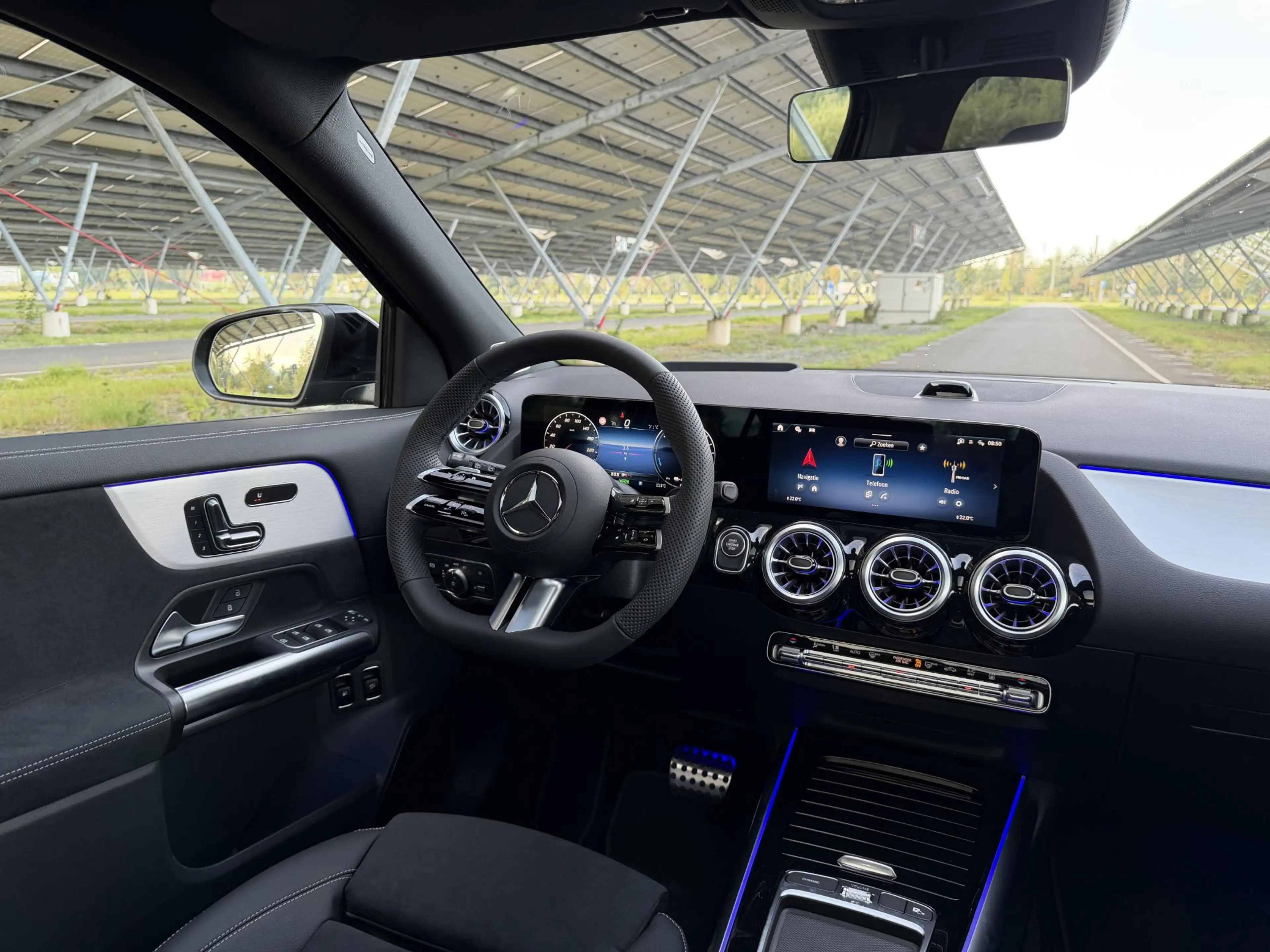 Mercedes-Benz GLA 250 e 140 Years Edition | AMG line | Night | Panoramad — photo 12