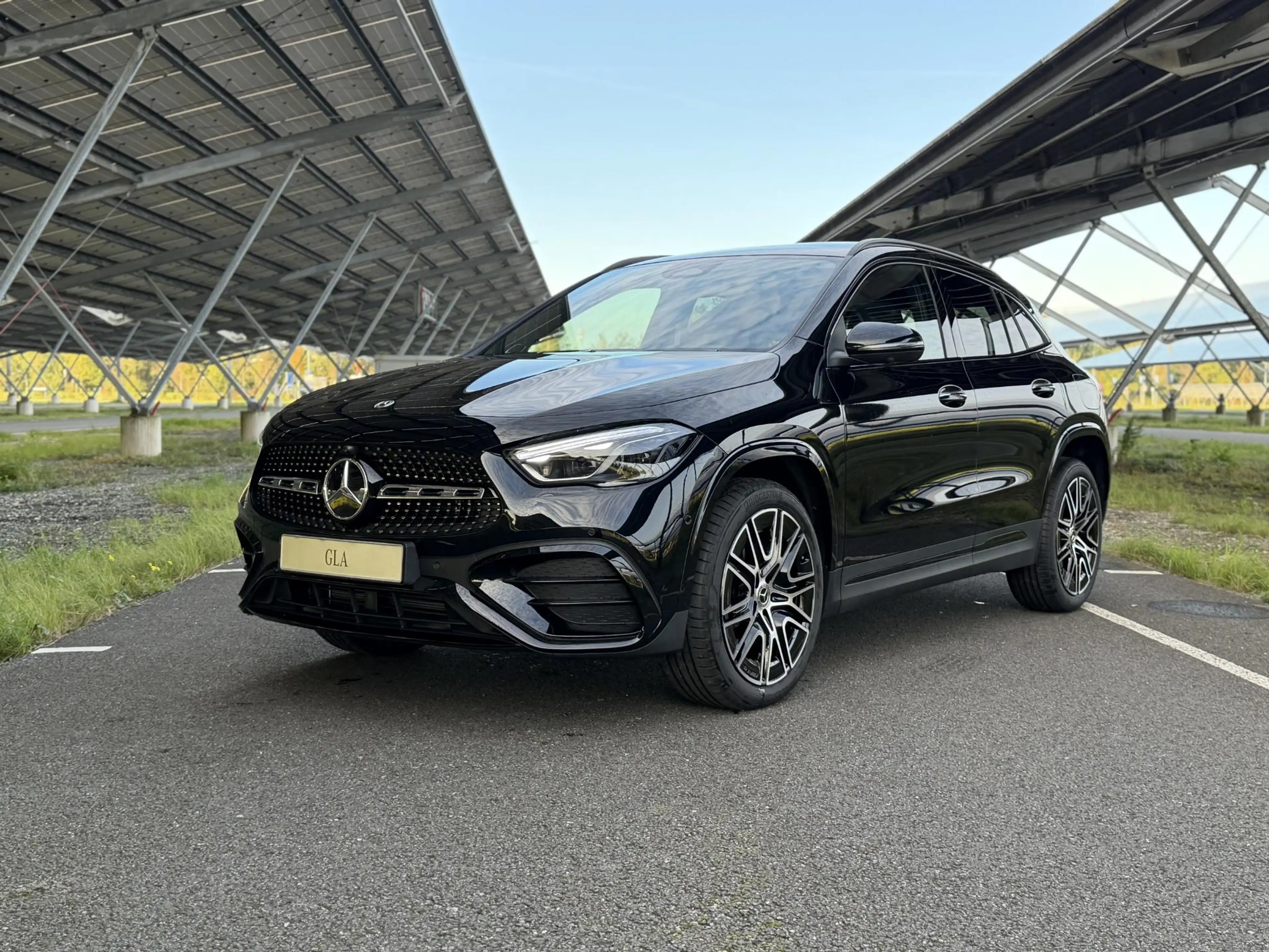 Mercedes-Benz GLA 250 e 140 Years Edition | AMG line | Night | Panoramad — photo 9