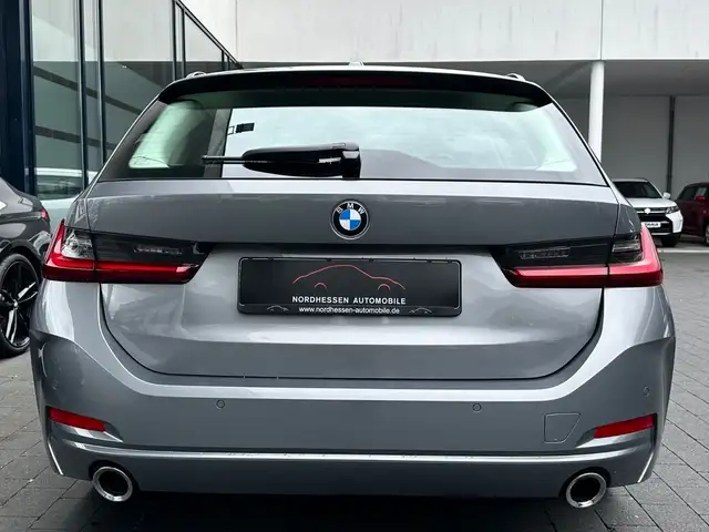 BMW 3 Series view 7