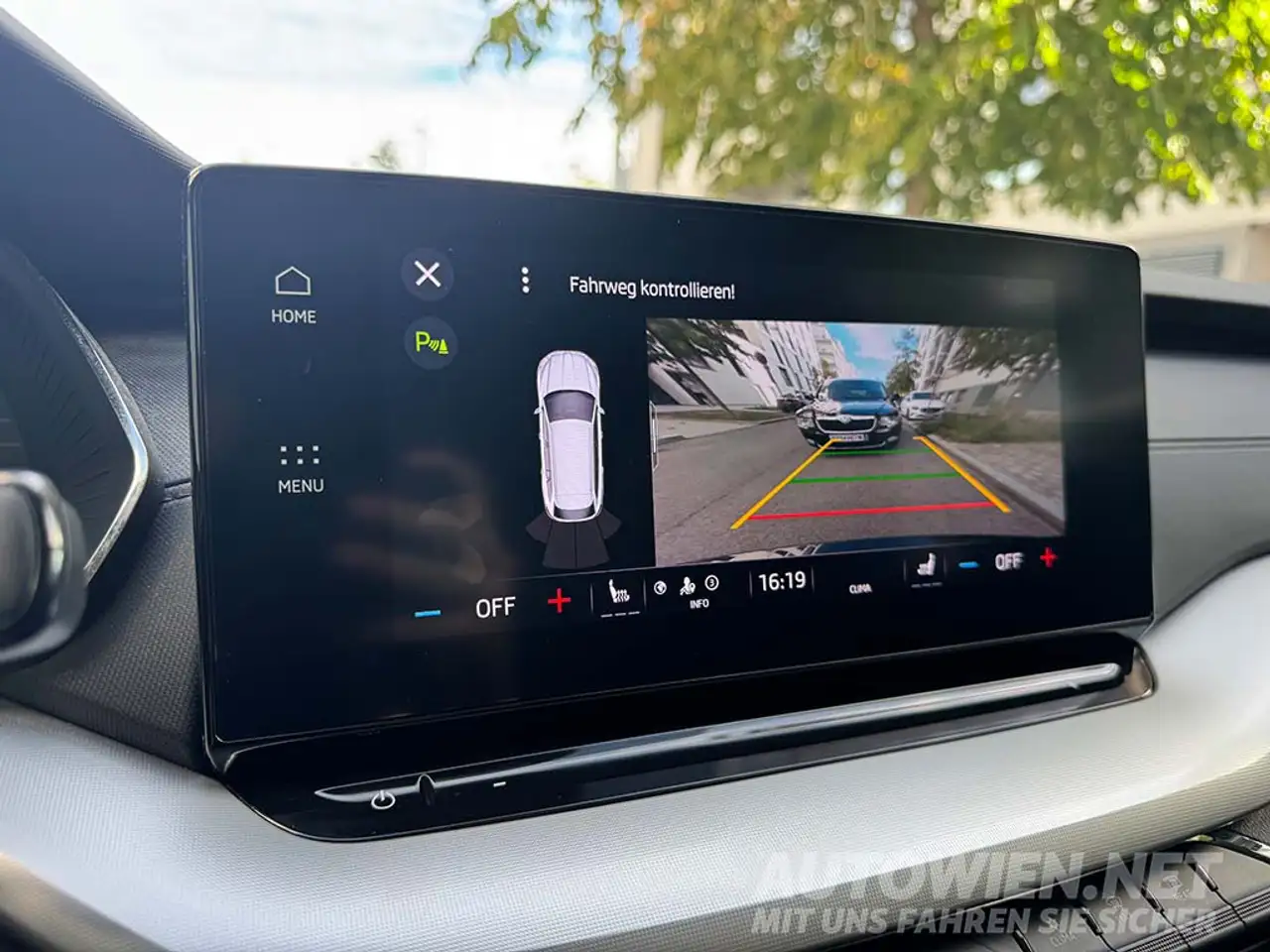 Skoda Octavia 2,0 TDI DSG ALLRAD VIRTUAL STANDHEIZUNG ANHÄNGERKUPPLUNG, миниатюра 7