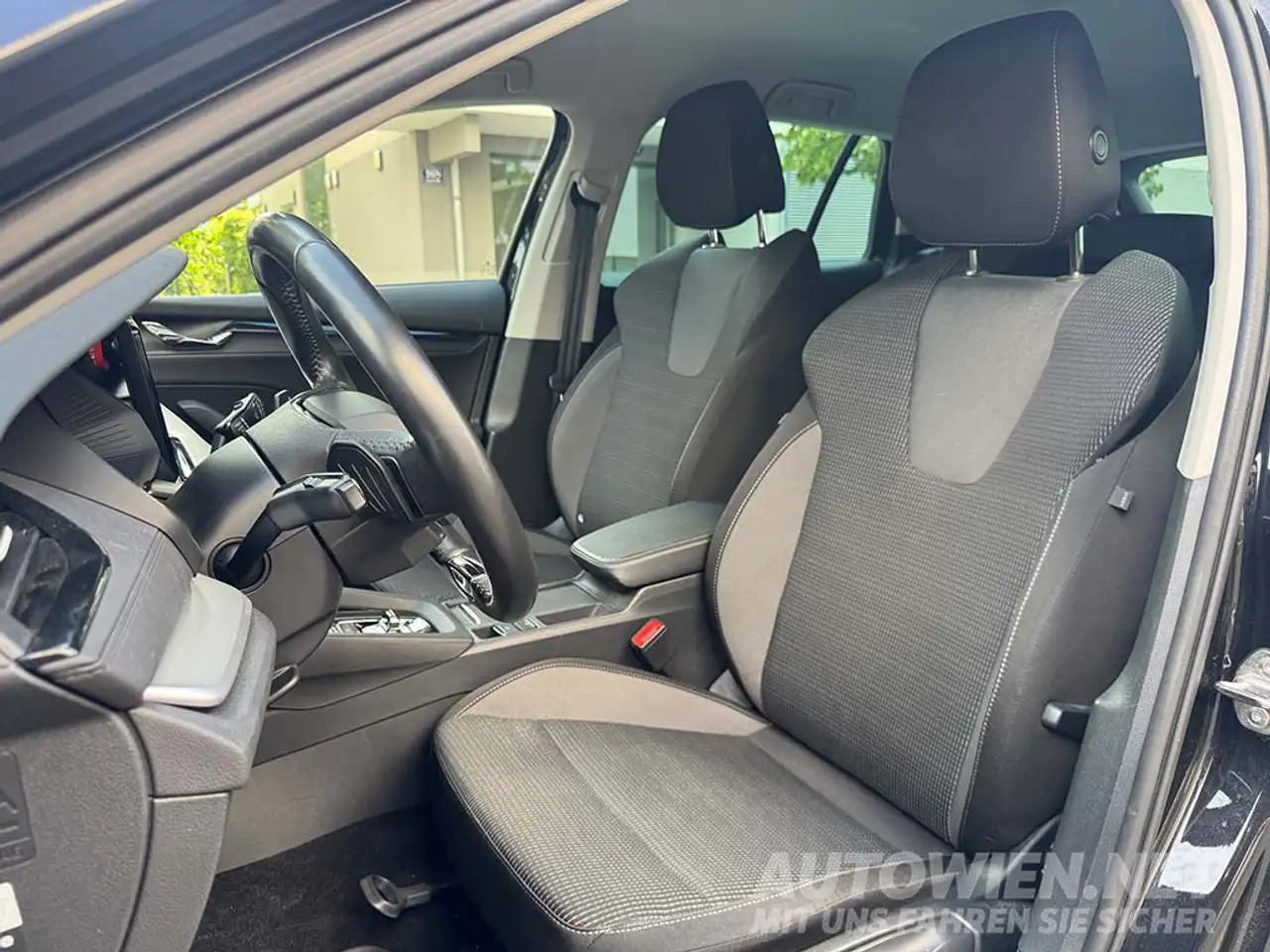 Skoda Octavia 2,0 TDI DSG ALLRAD VIRTUAL STANDHEIZUNG ANHÄNGERKUPPLUNG, миниатюра 11