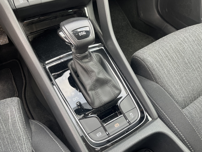 Skoda Karoq 1,5 TSI Style + AHK + Kamera + Navigation + Klimat — photo 12