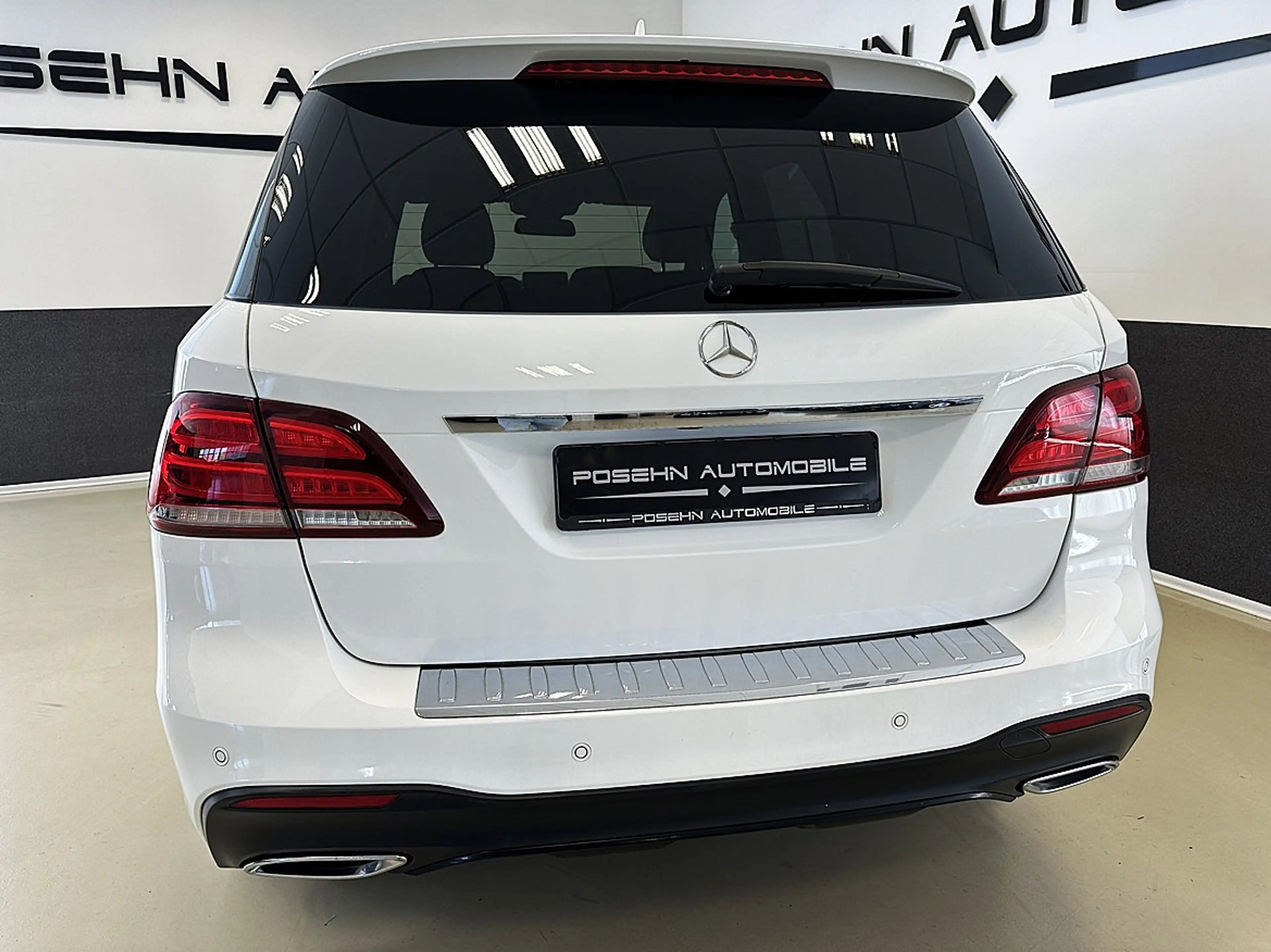 Mercedes-Benz GLE 250 d 4M AMG-Line Night H&K LED 360° — photo 5