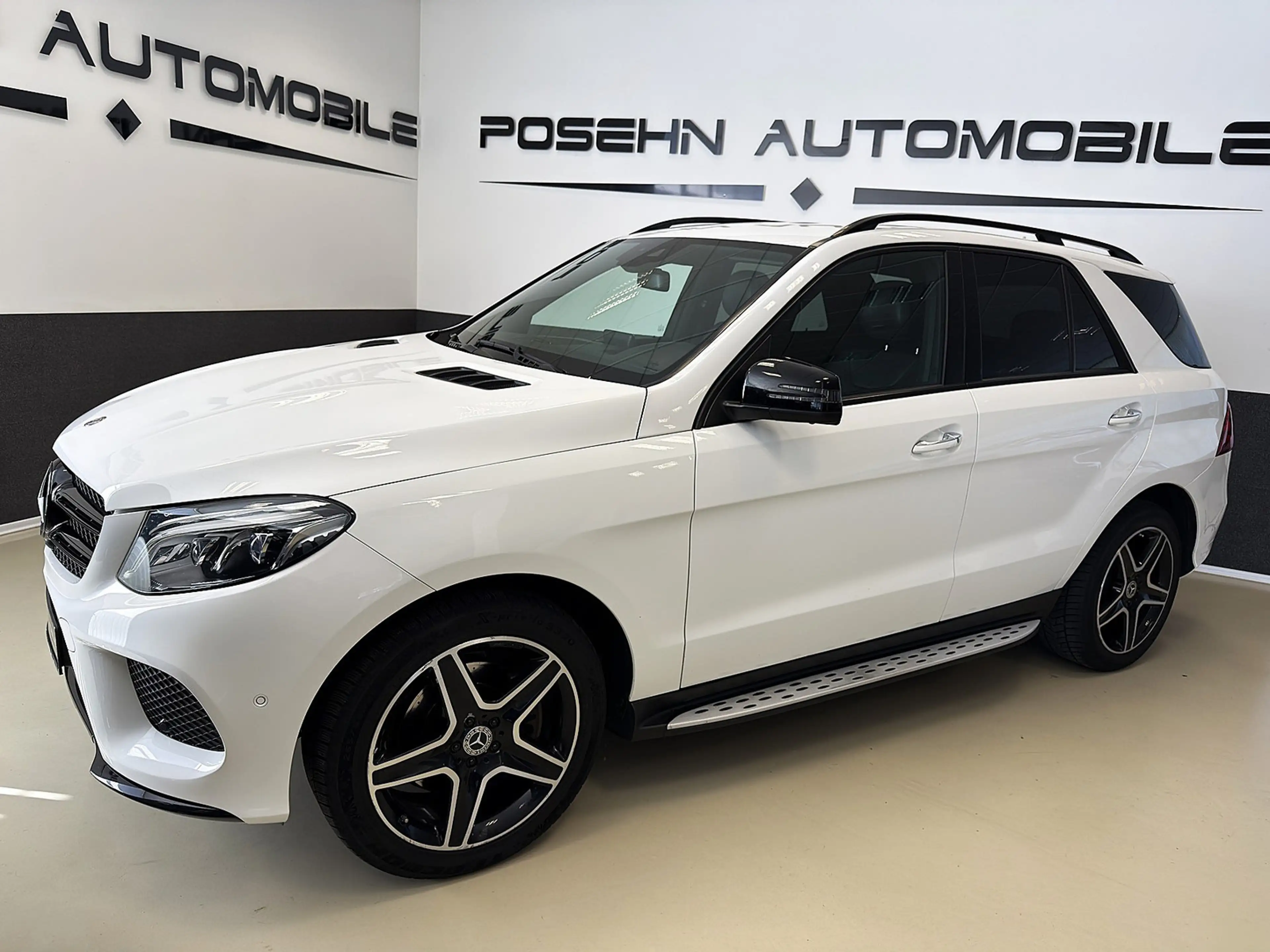 Mercedes-Benz GLE 250 d 4M AMG-Line Night H&K LED 360° — photo 3