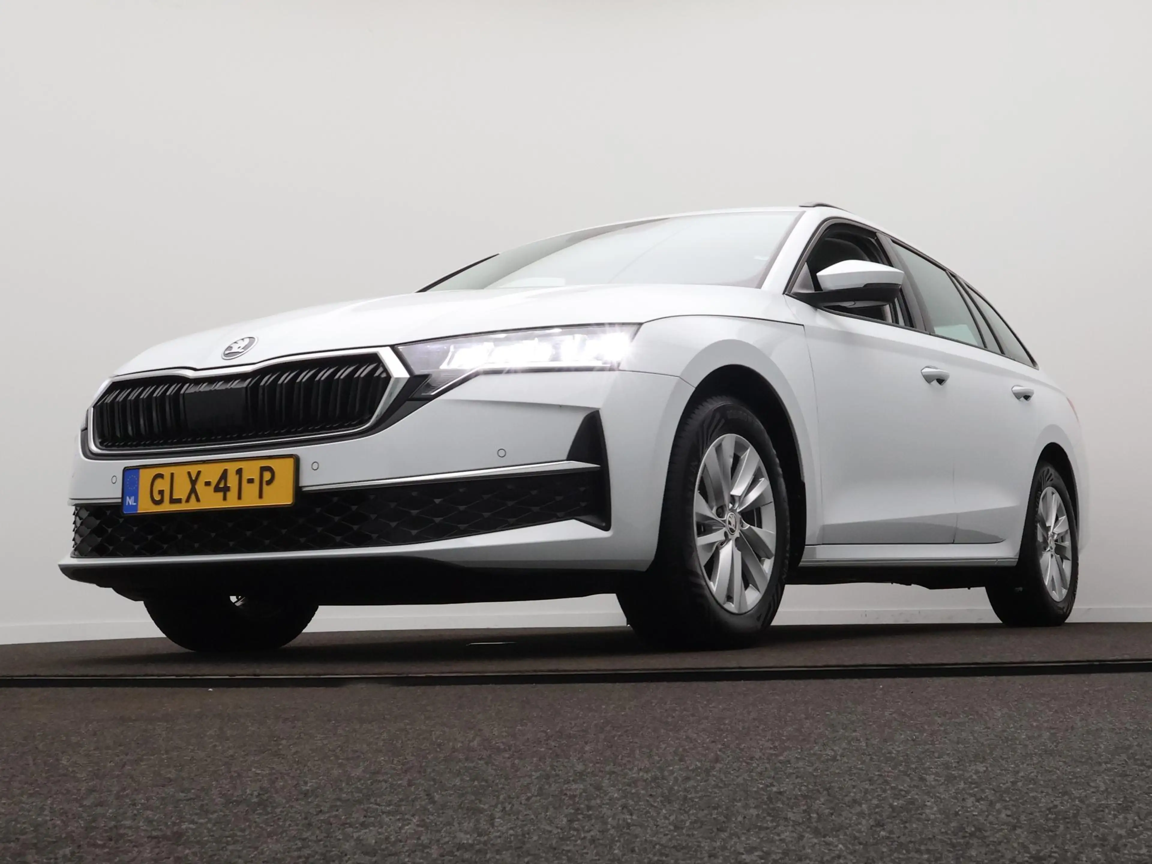 Skoda Octavia Combi 1.5 TSI MHEV Business Edition Plus Zwenkbare — photo 9