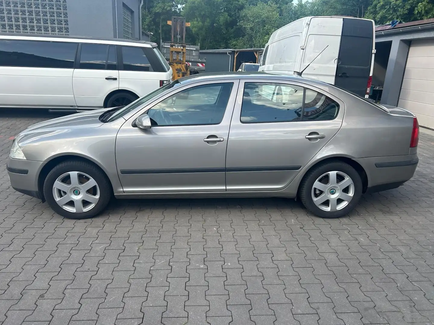 Skoda Octavia Elegance Gris - 2