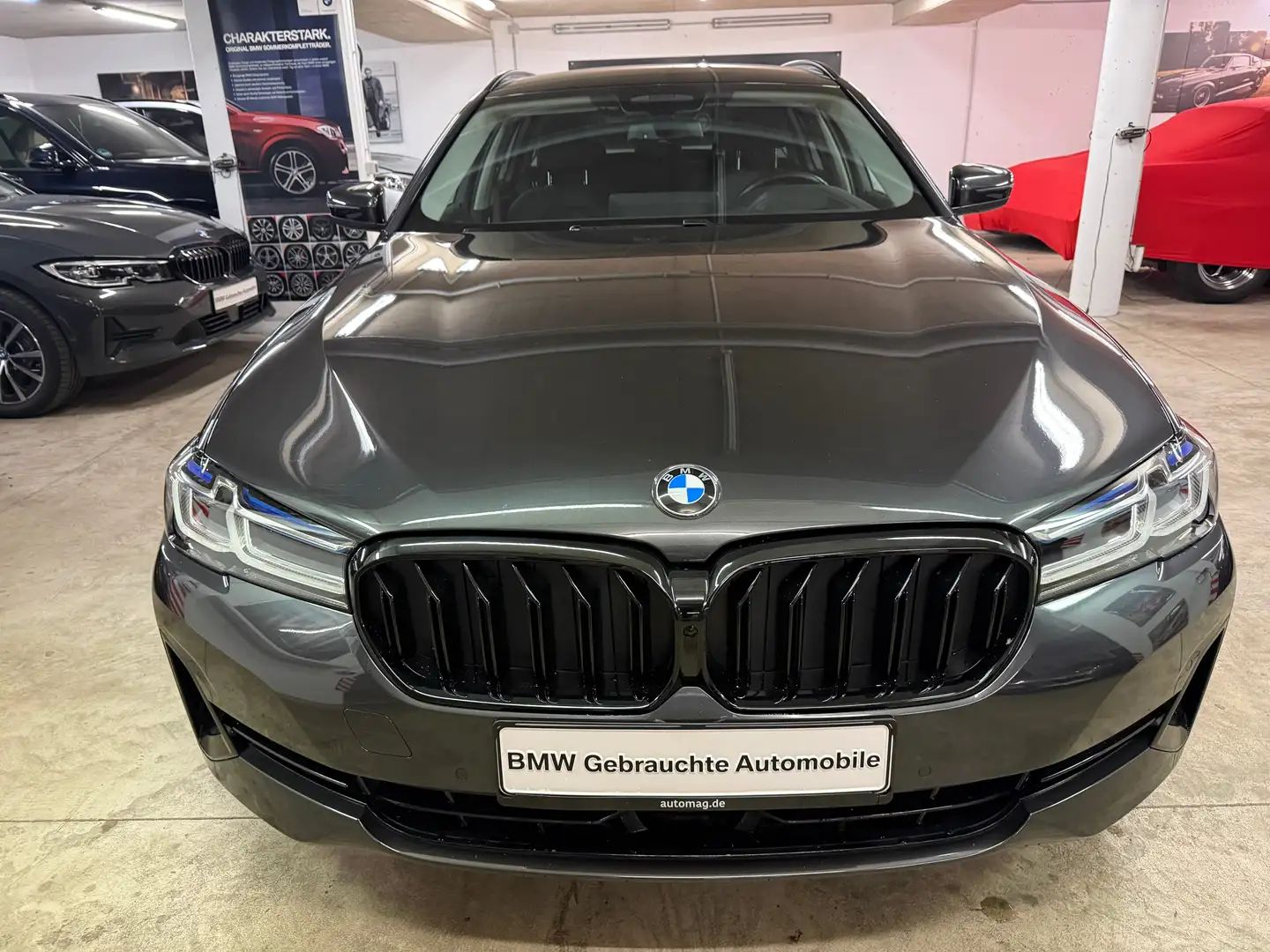 BMW 530 530iT,HUD,4 Zonen,AHK,Standheiz,LCI,Laserl,1.HD Grau - 2