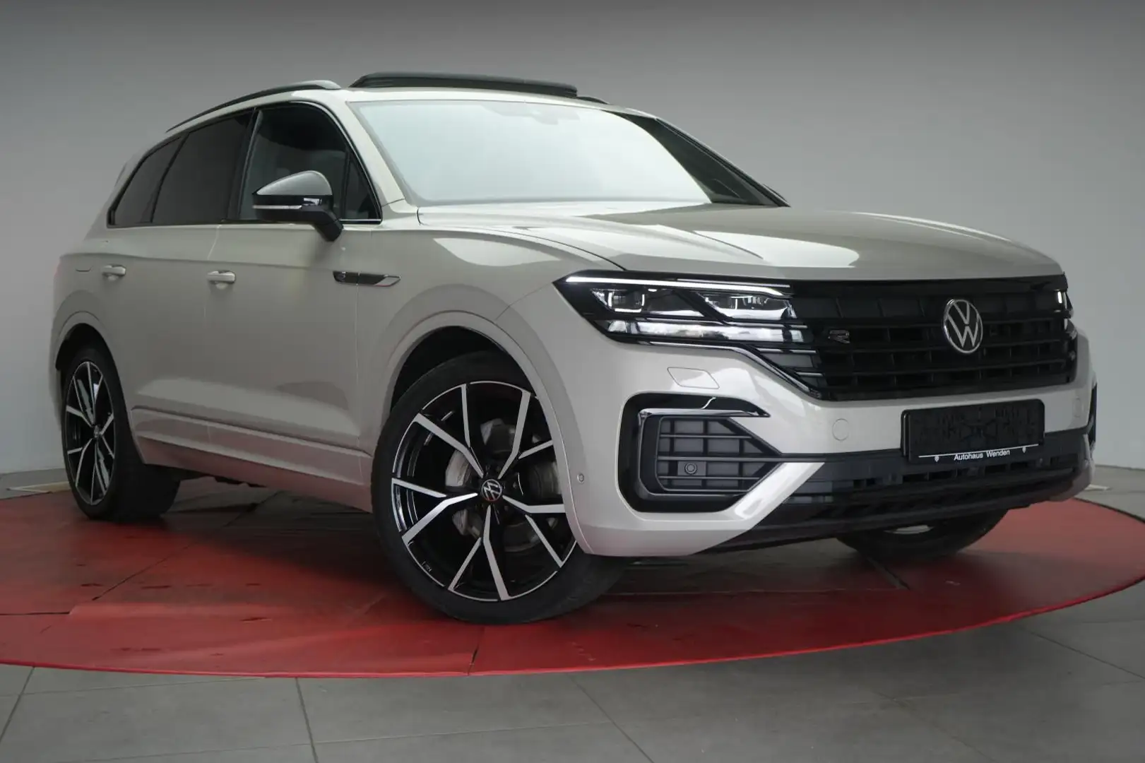 Volkswagen Touareg 3.0 V6 TDI 4Motion R line Leder/ACC/Kame Бежевый  - 1