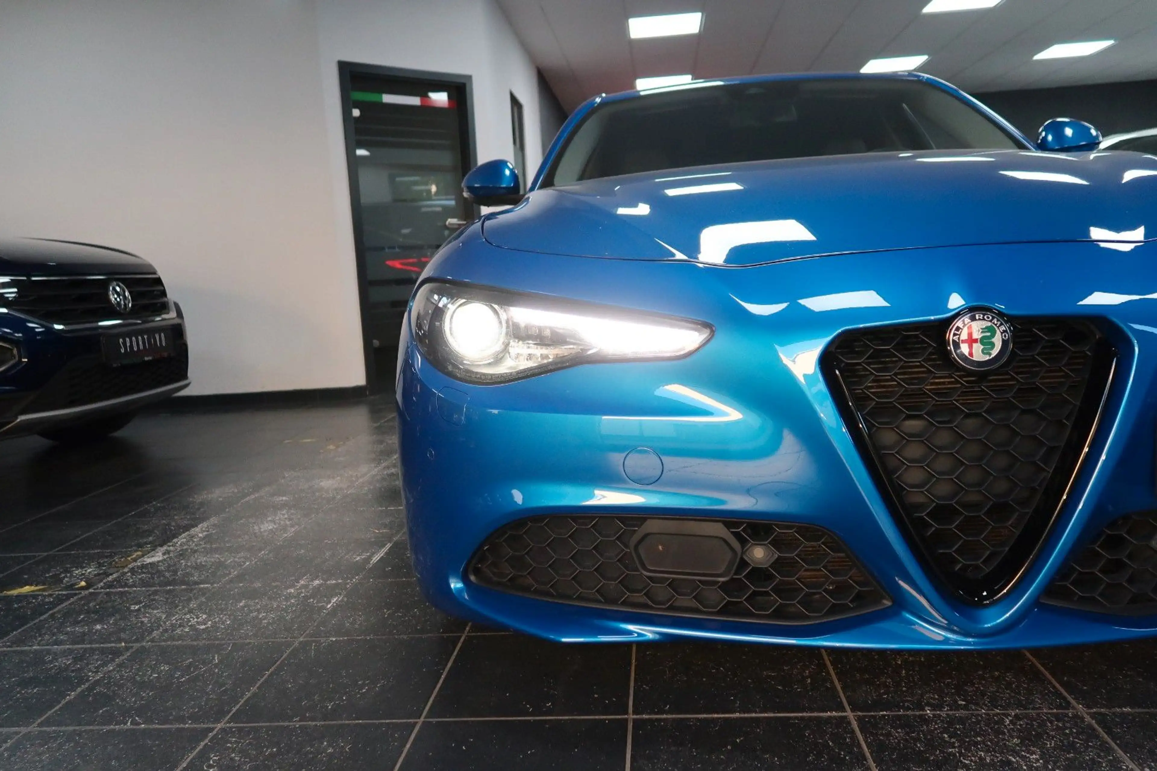Alfa Romeo Giulia Super Bi-Xenon/Kamera/Tepo/Zahnriemen Neu — photo 4