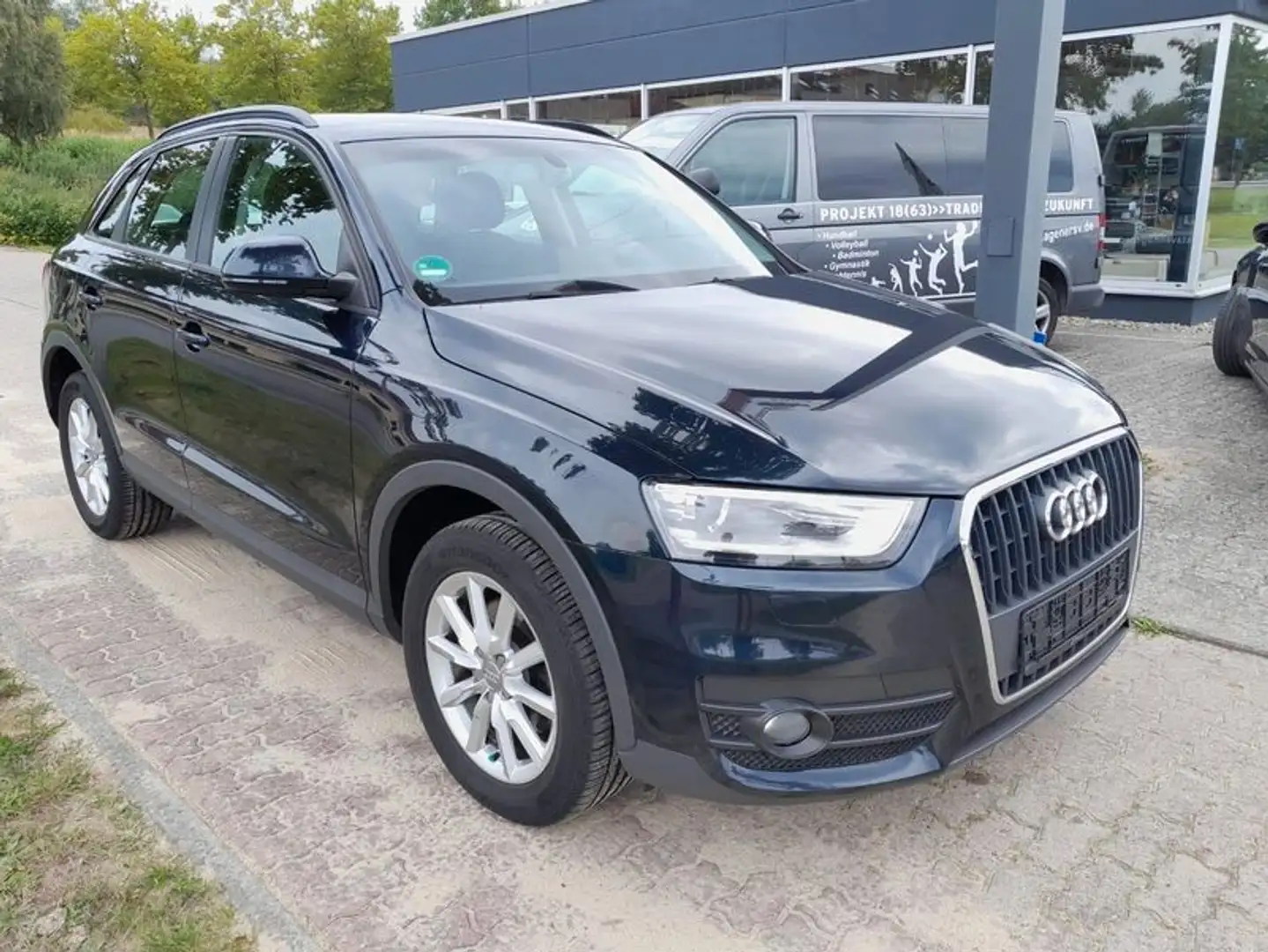 Audi Q3 1.4 TFSI Bleu - 1