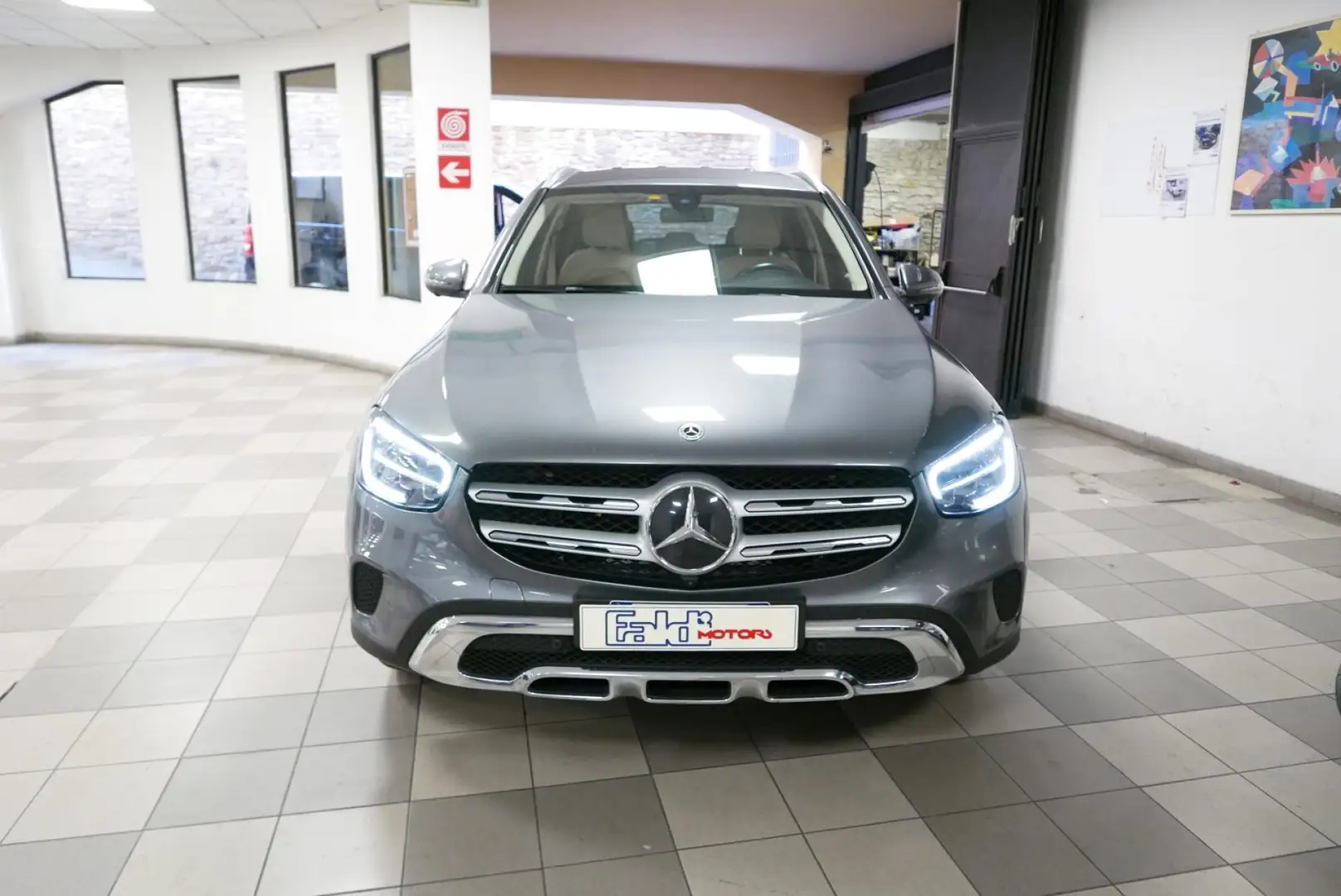 Mercedes-Benz GLC 220 d 4Matic Sport Gris - 2