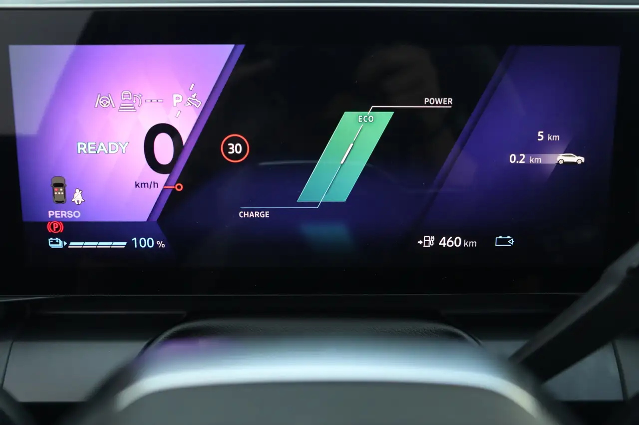 Renault Megane E-Tech comfort range Business Edition 60 kWh EV | Demo | 9