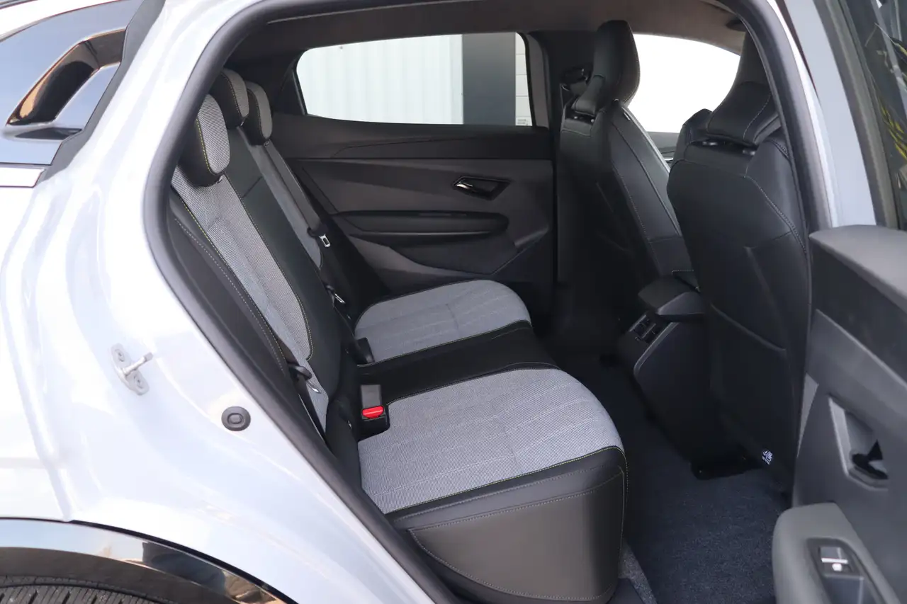 Renault Megane E-Tech comfort range Business Edition 60 kWh EV | Demo | 19