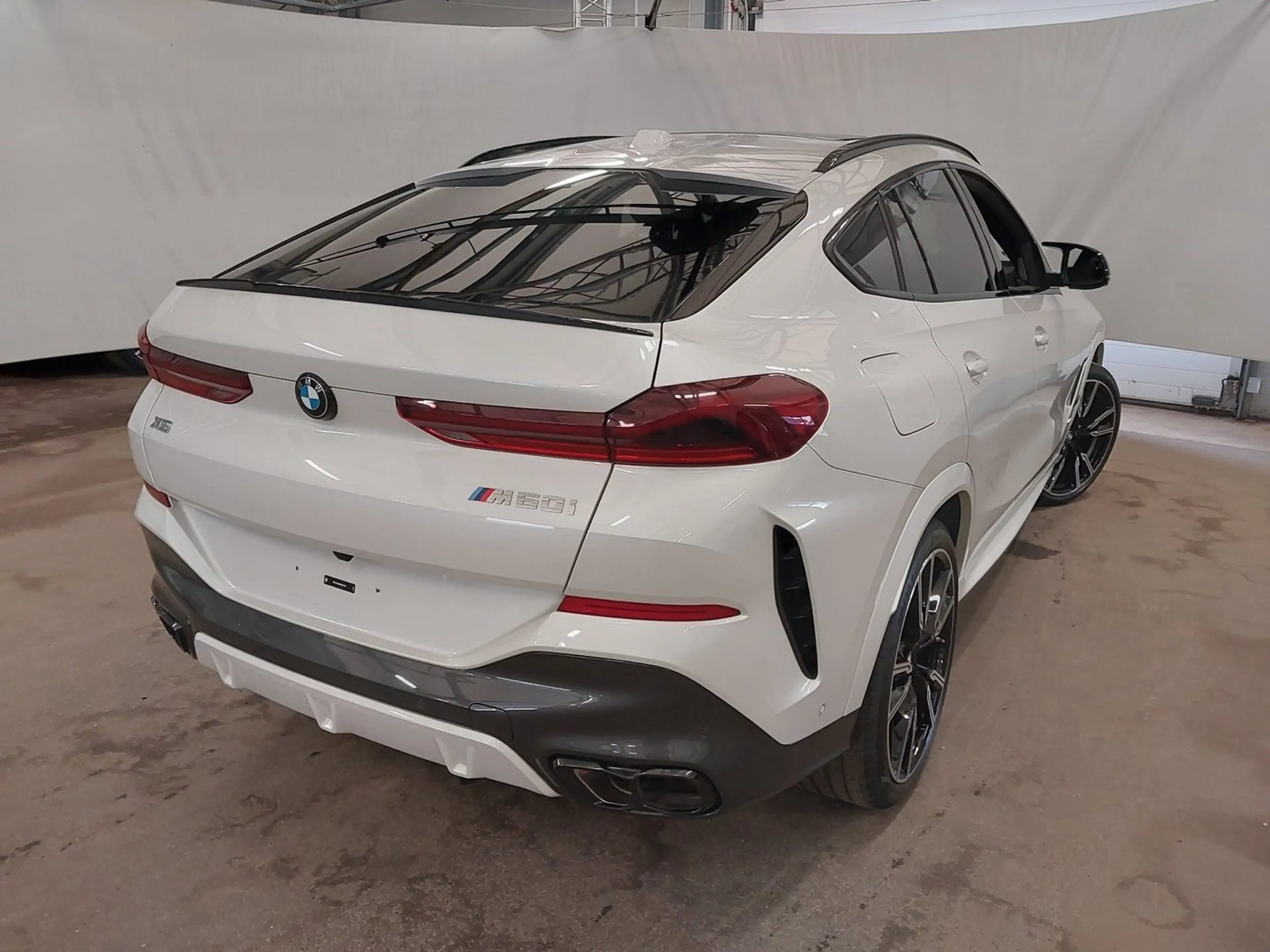 BMW X6 M60i xDrive — photo 4