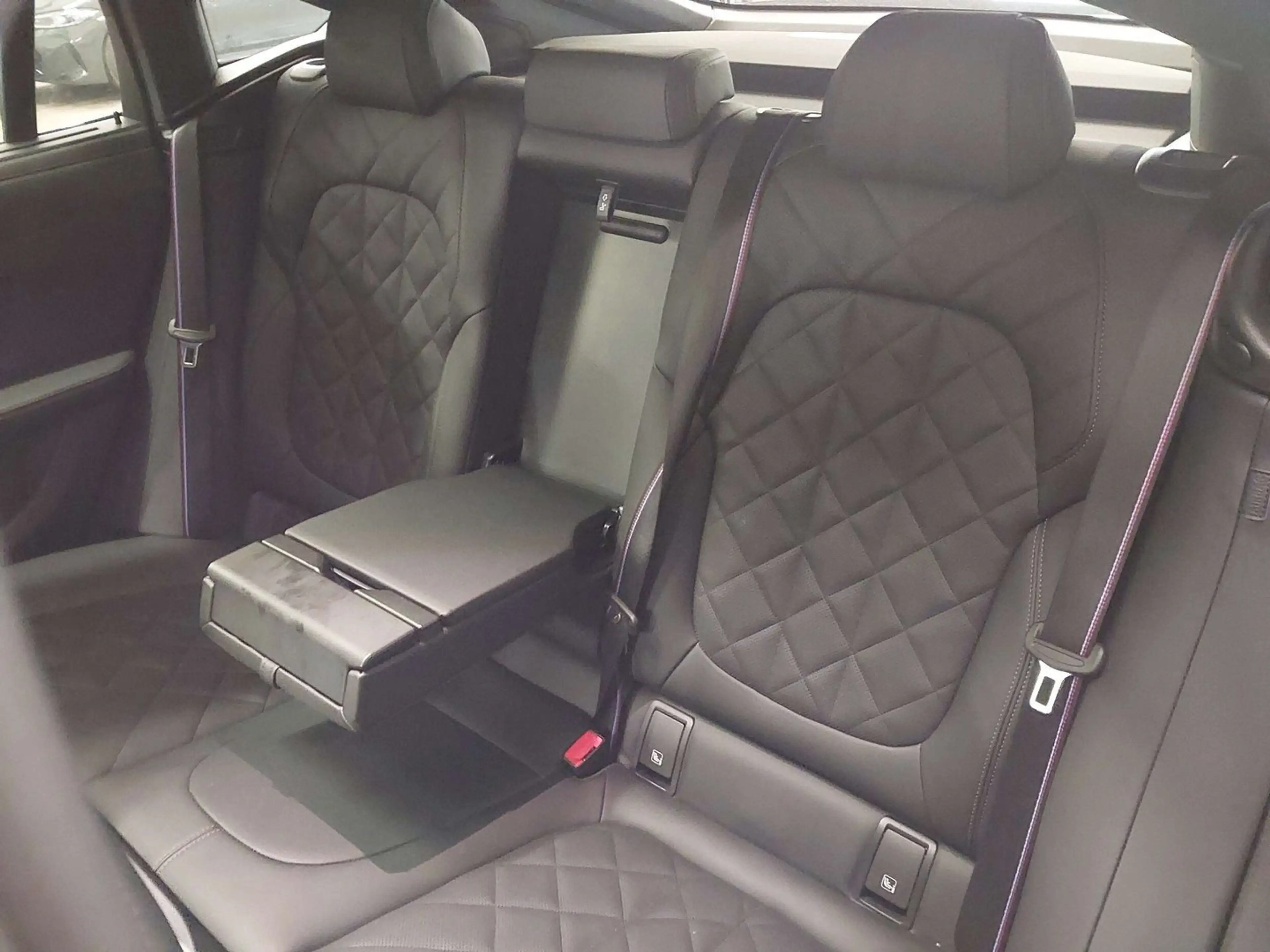 BMW X6 M60i xDrive — photo 8