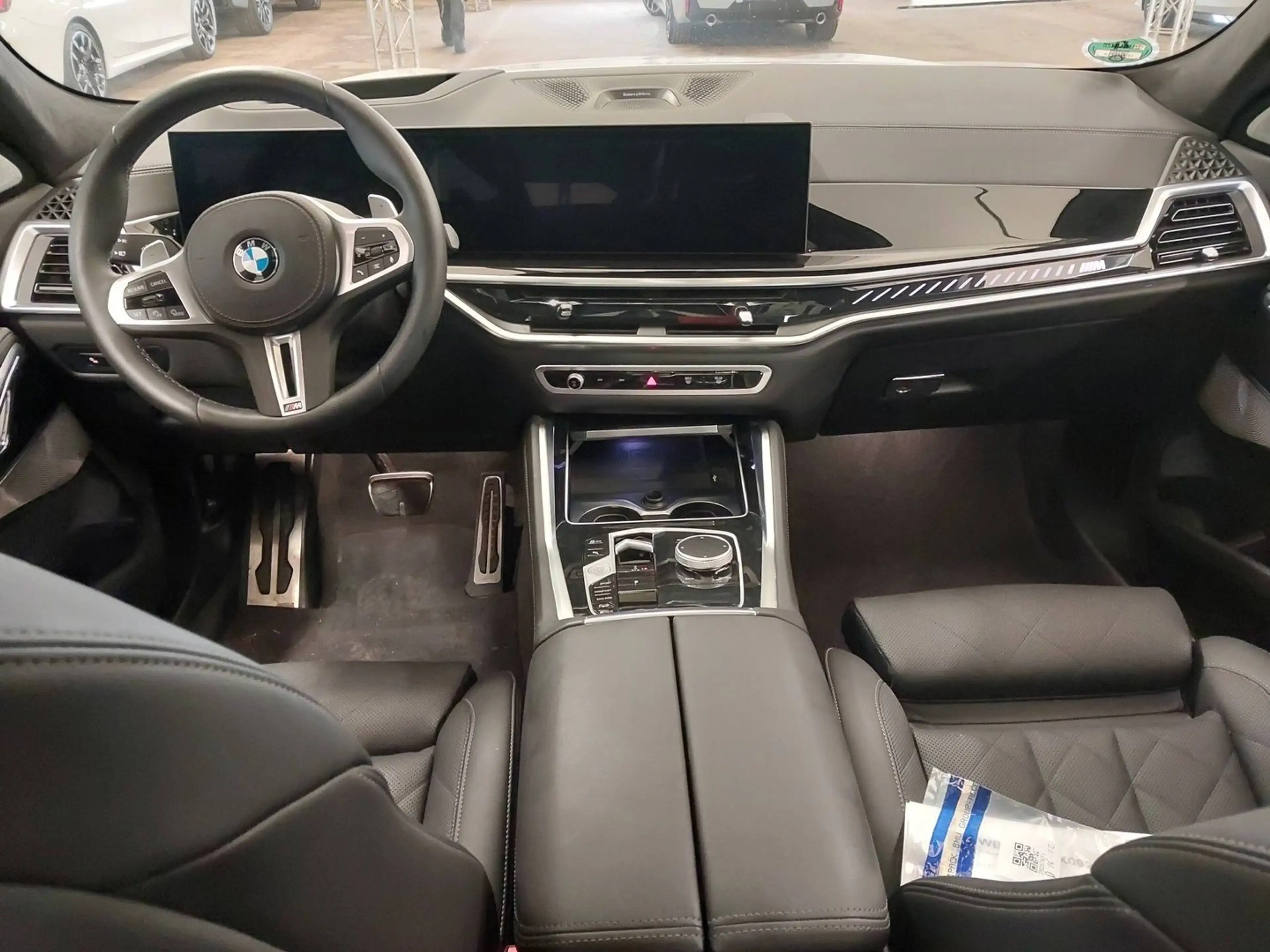 BMW X6 M60i xDrive — photo 10