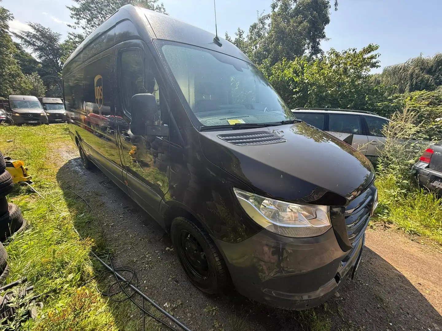Mercedes-Benz Sprinter Kasten Braun - 2