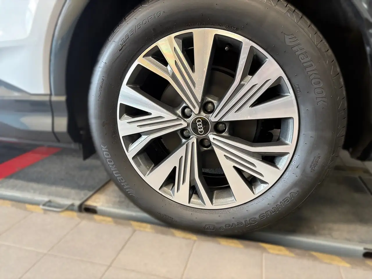Audi Q4 e-tron Q4 45 e-tron 210 kW 286PS AHK.KEYLESS.KLIMA.NAVI 7