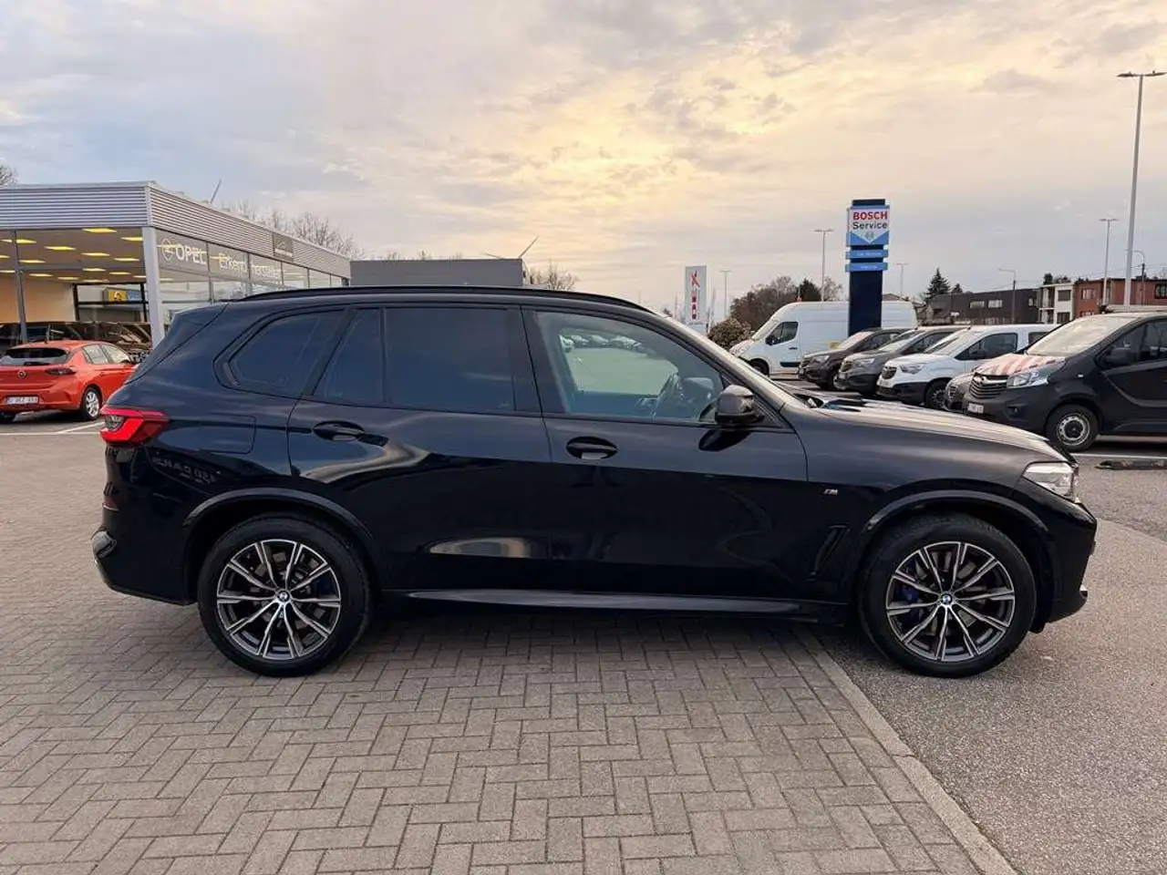 BMW X5 M-PACK xDrive30d - LICHTE VRACHT - BTW Aftrekbaar — foto 8