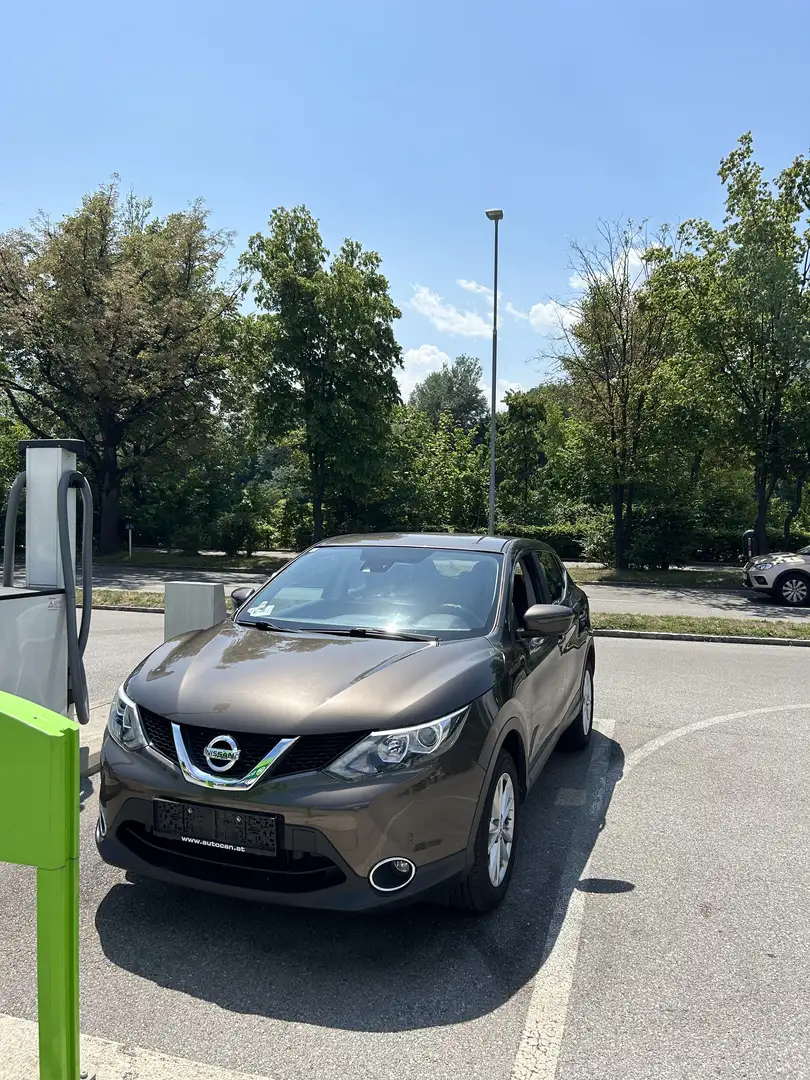 Nissan Qashqai 1,2 DIG-T Acenta - 1