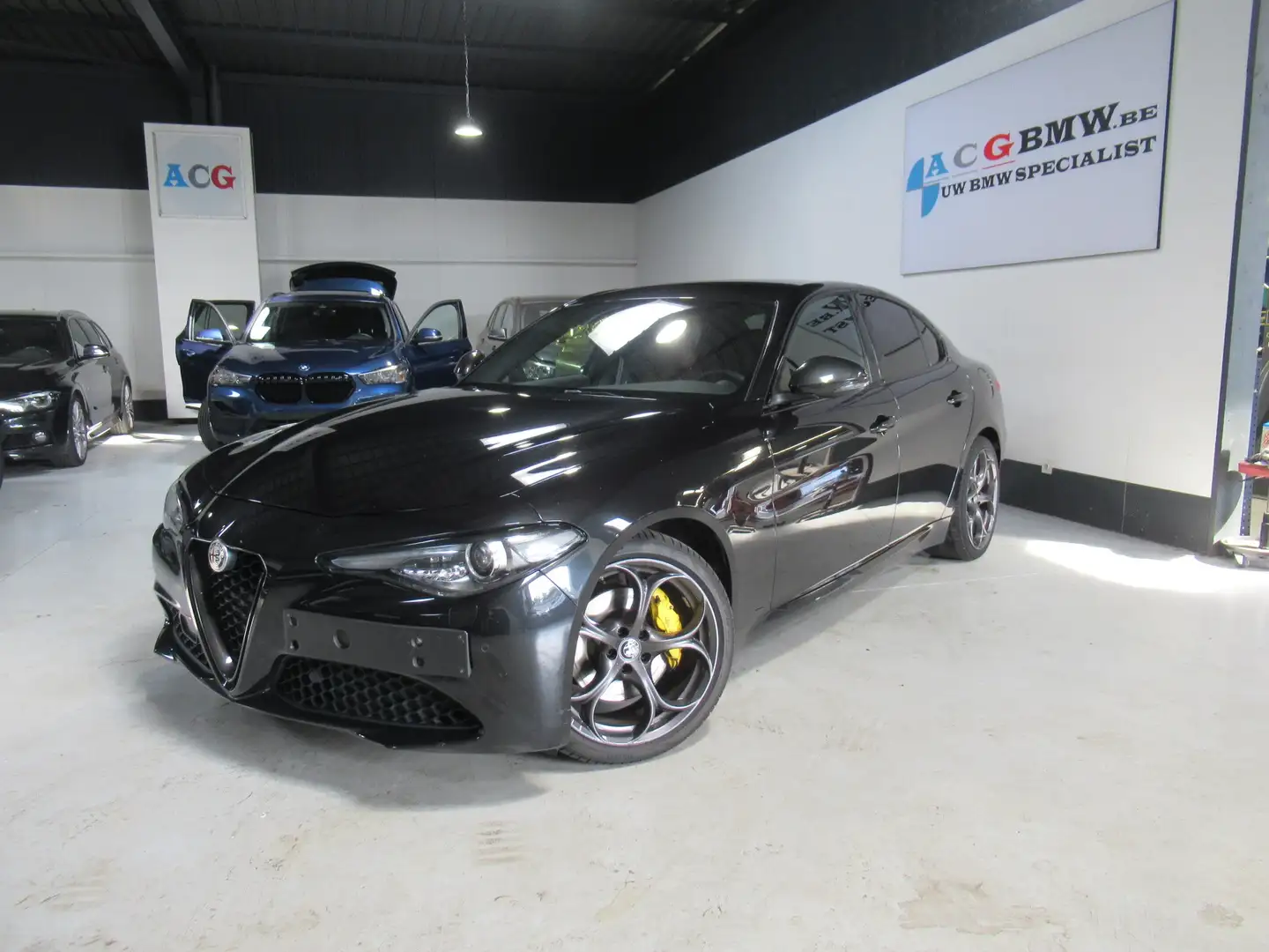 Alfa Romeo Giulia D Top Uitrusting Full Black Leder Camera Navi LED Zwart - 1