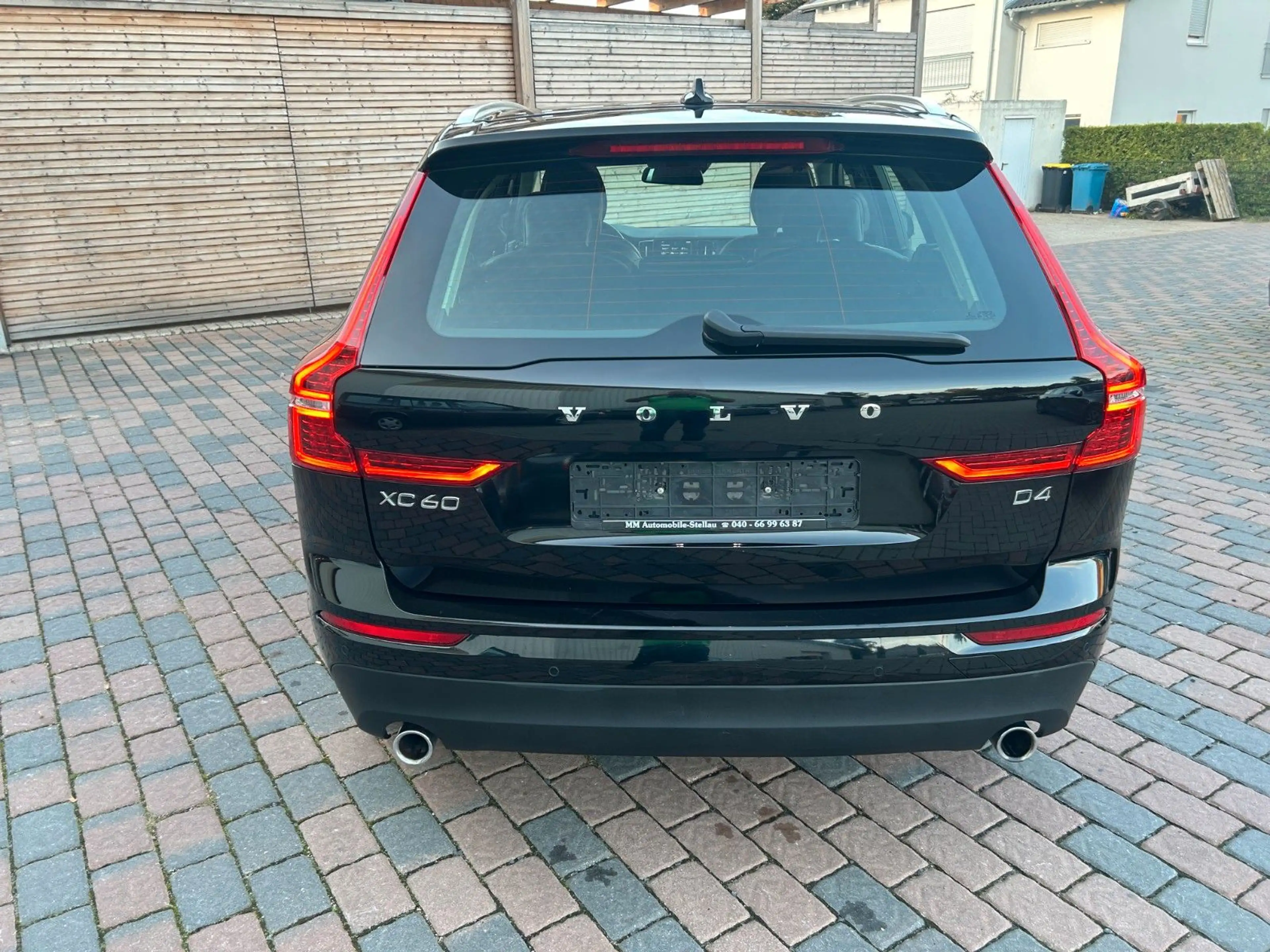 Volvo XC60 D4 Momentum 2WD AHK, NAVI, Allwetterreifen — photo 5