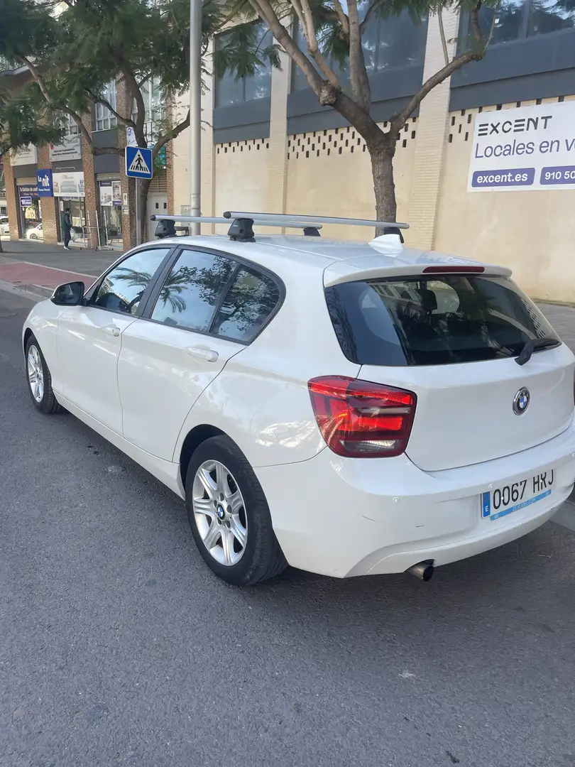 BMW 114 114d 95 ch 109g UrbanLife - 2