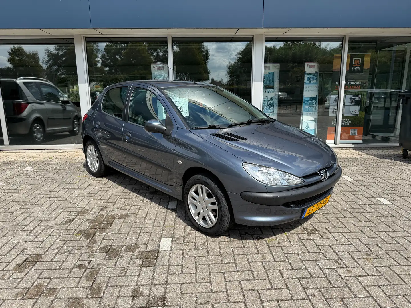 Peugeot 206 5 Drs - Airco - 1e eigenaar - distributieriem verv Gris - 2